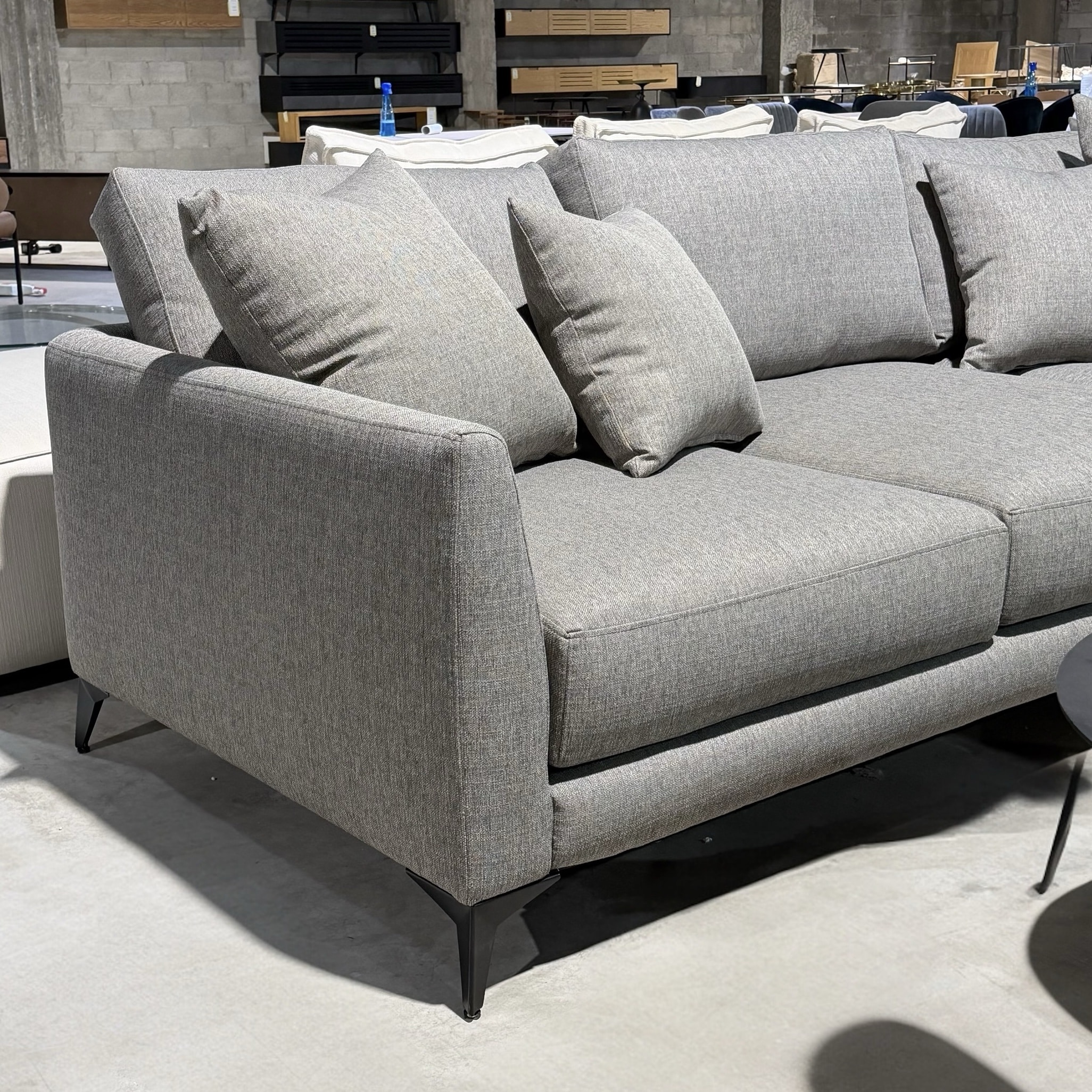 ספה מעוצבת דגם דולי פינתית ימין 280/180 אריג אפור ירוק - חיסול עודפים!! ספה מעוצבת דגם דולי פינתית ימין 280/180 אריג אפור ירוק - חיסול עודפים!!