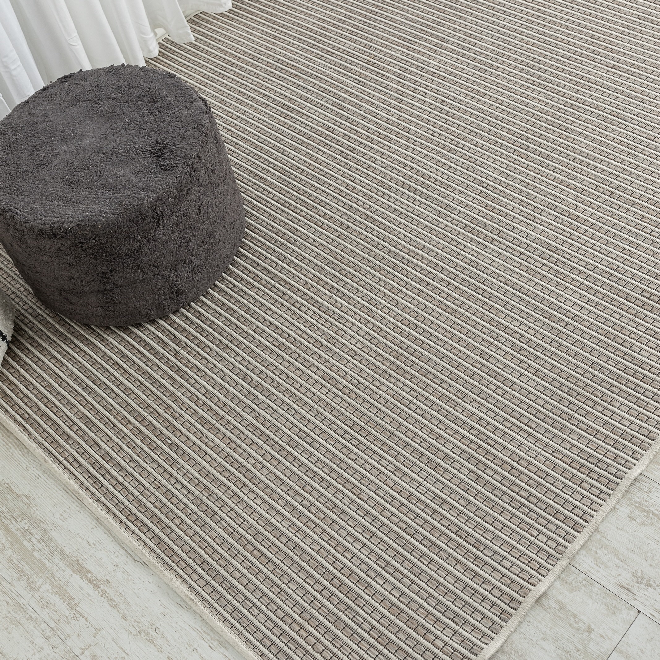 שטיח יוקרתי שמנת מוקה דגם אוריה-2 שטיח יוקרתי שמנת מוקה דגם אוריה-2