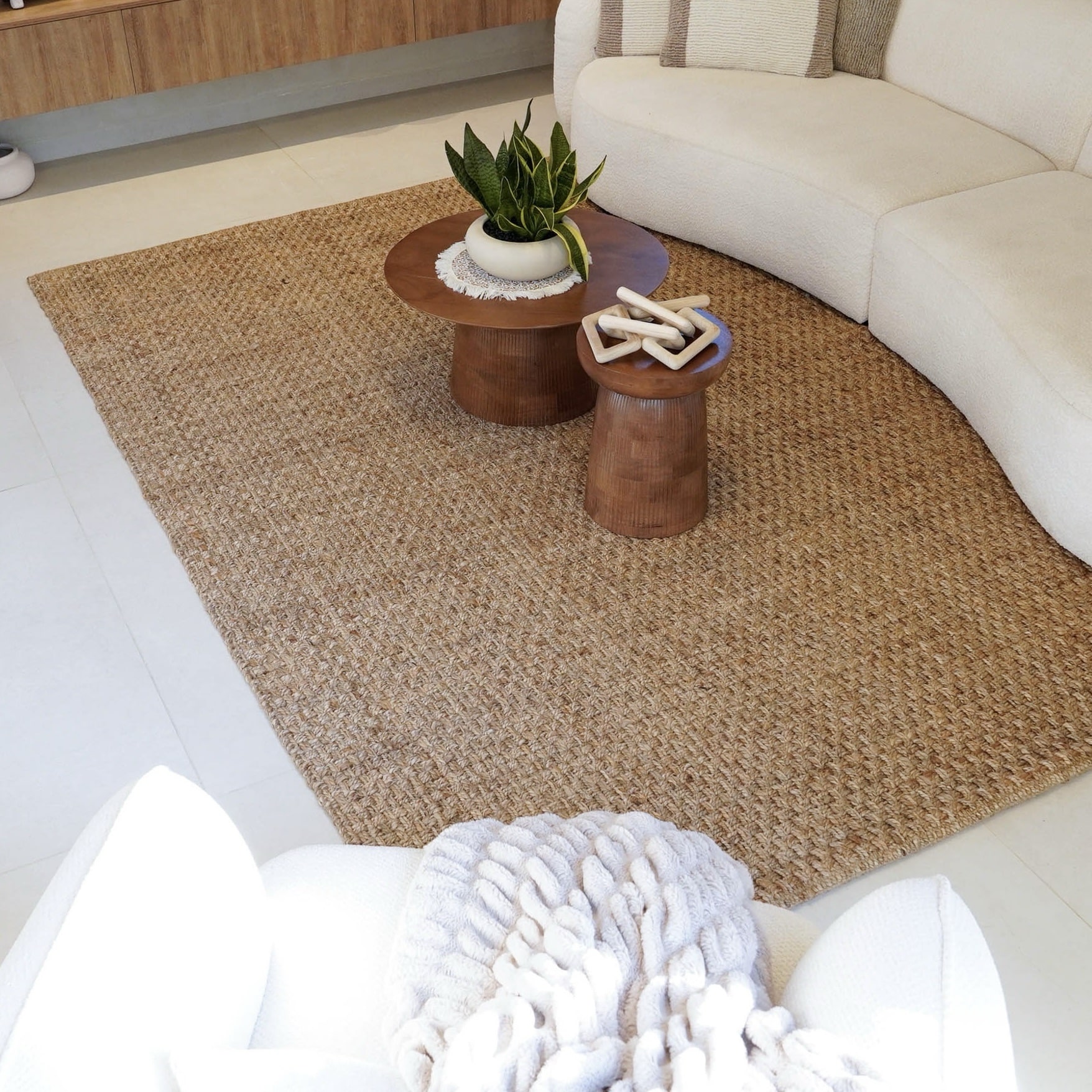 שטיח כפרי מעוצב חבל דגם גבע שטיח כפרי מעוצב חבל דגם גבע