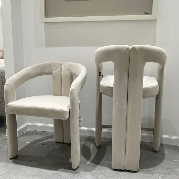 כיסא פינת אוכל / בר יוקרתי מרופד איזיקלין שמנת דגם לוסי