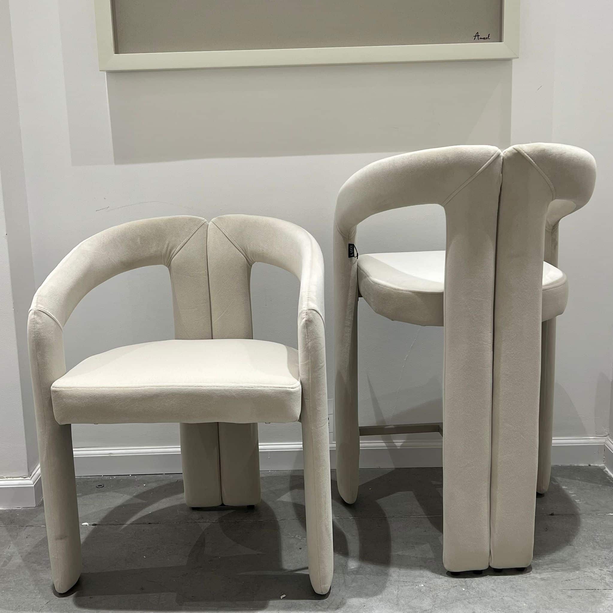 כיסא פינת אוכל / בר יוקרתי מרופד איזיקלין שמנת דגם לוסי