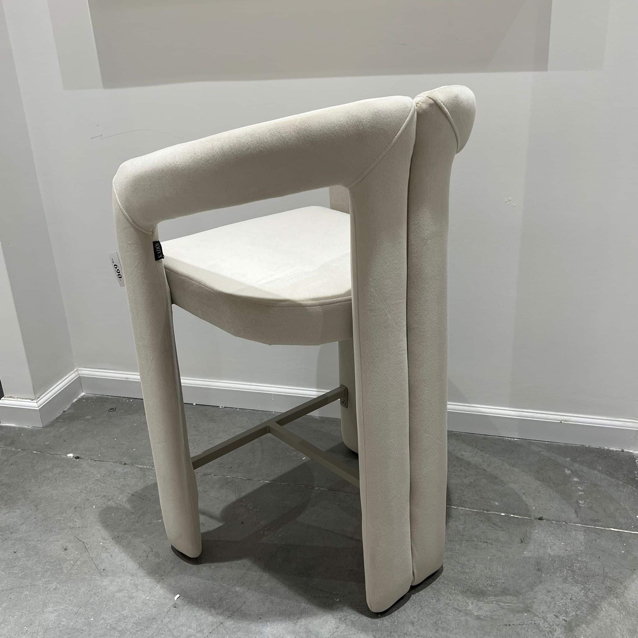 כיסא פינת אוכל / בר יוקרתי מרופד איזיקלין שמנת דגם לוסי