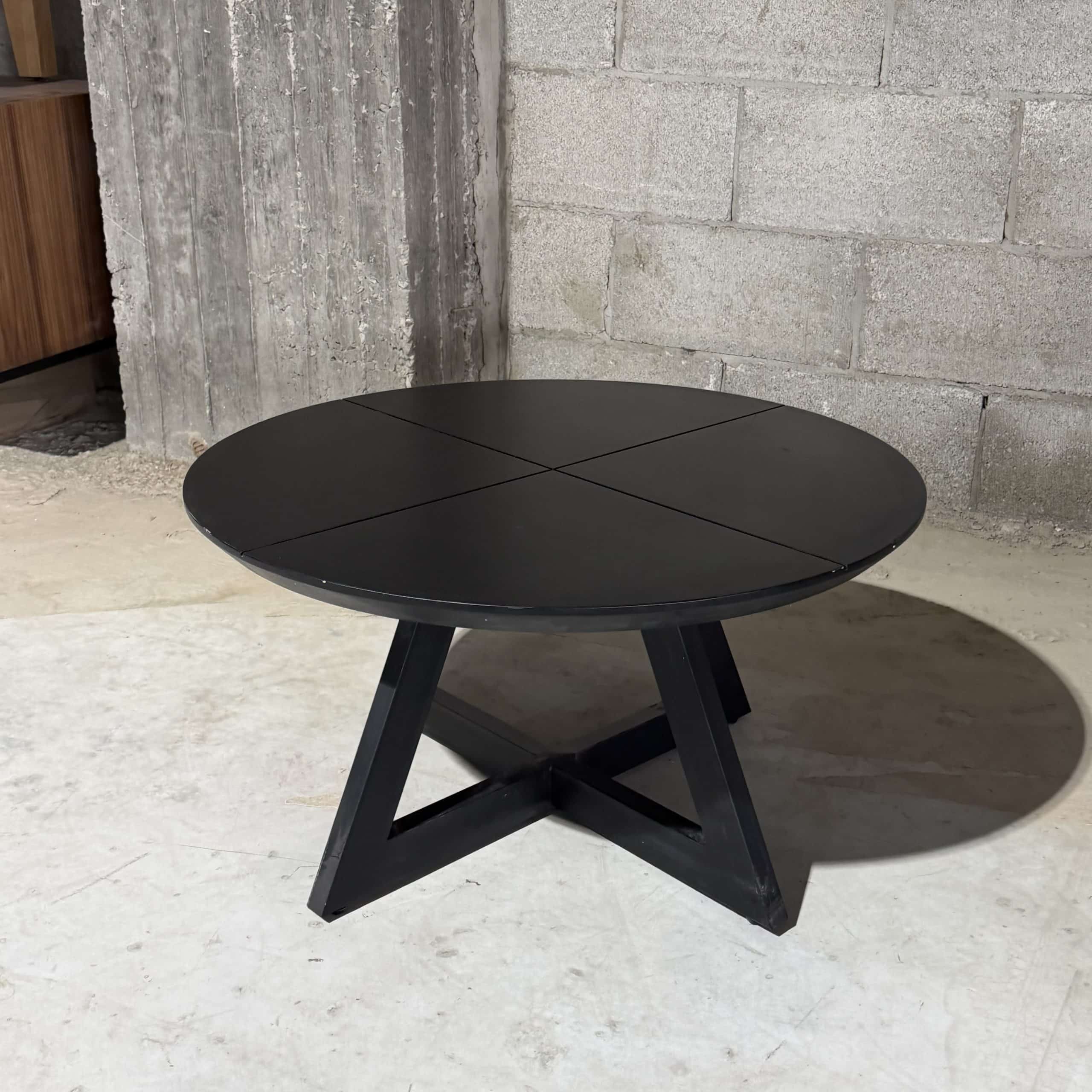 שולחן סלון מעוצב עגול בודד מרצדס שחור - חיסול עודפים!