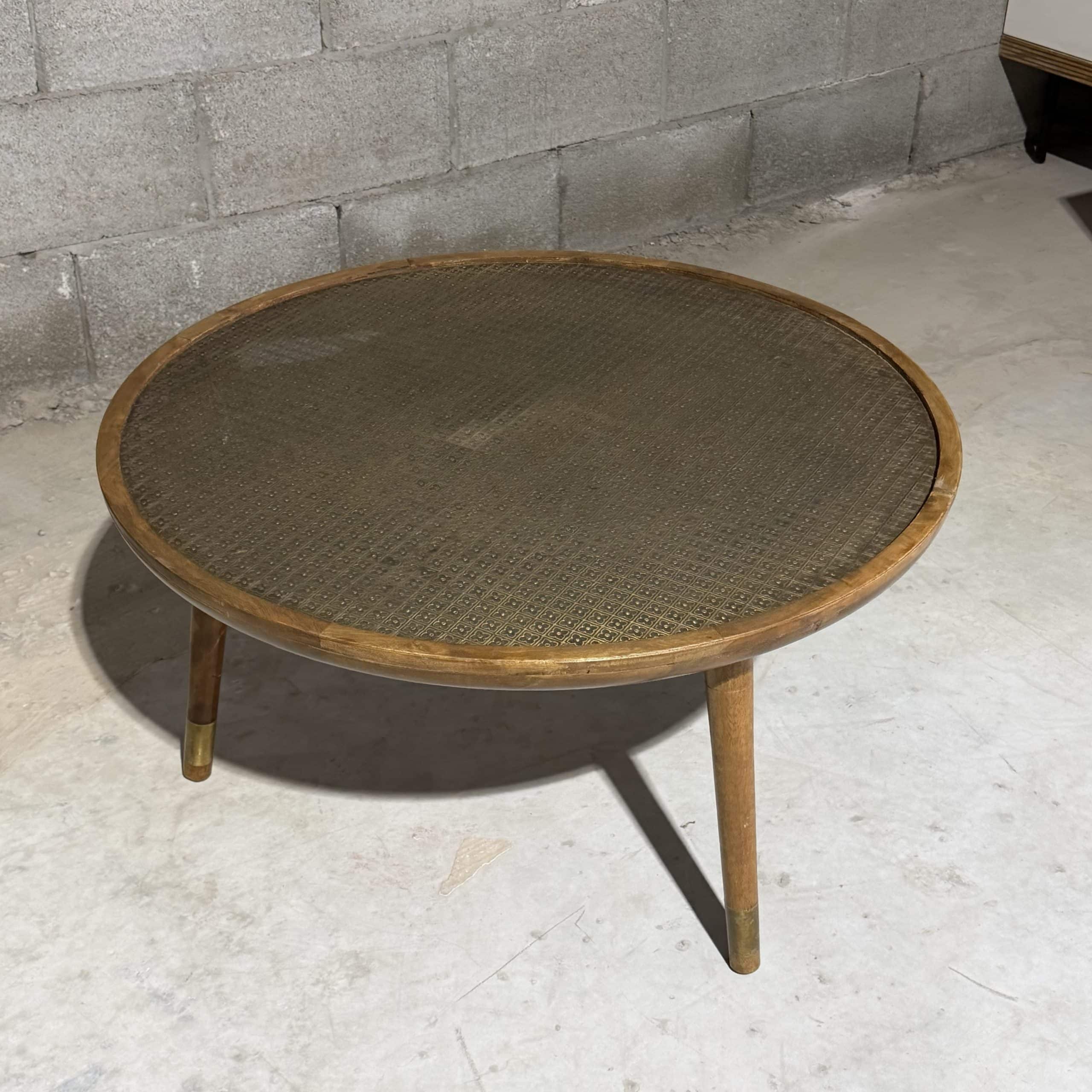 שולחן סלון עגול בודד עץ בשילוב מתכת פליז - חיסול עודפים!