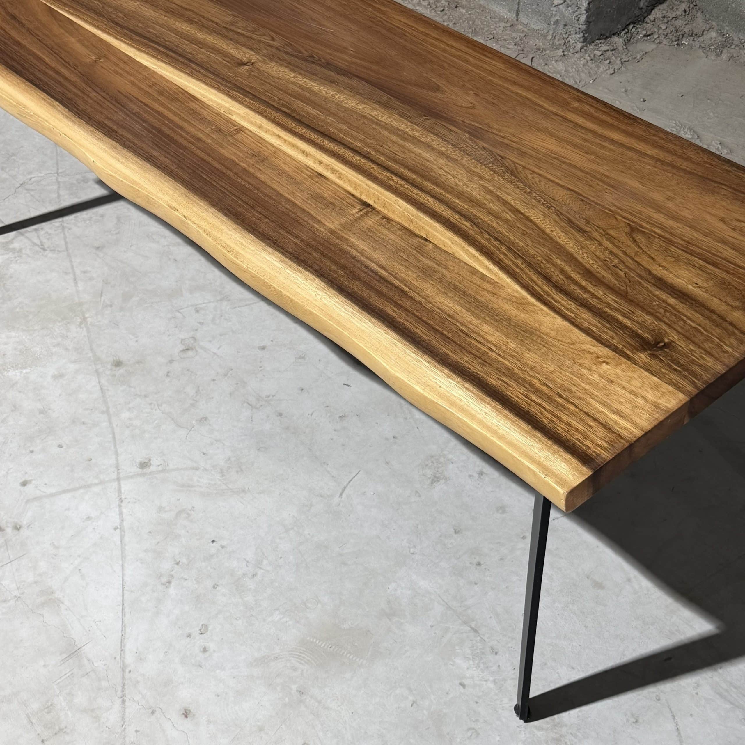 שולחן סלון גזע מלבני רגלי לייזר שחור - חיסול עודפים!! שולחן סלון גזע מלבני רגלי לייזר שחור - חיסול עודפים!!