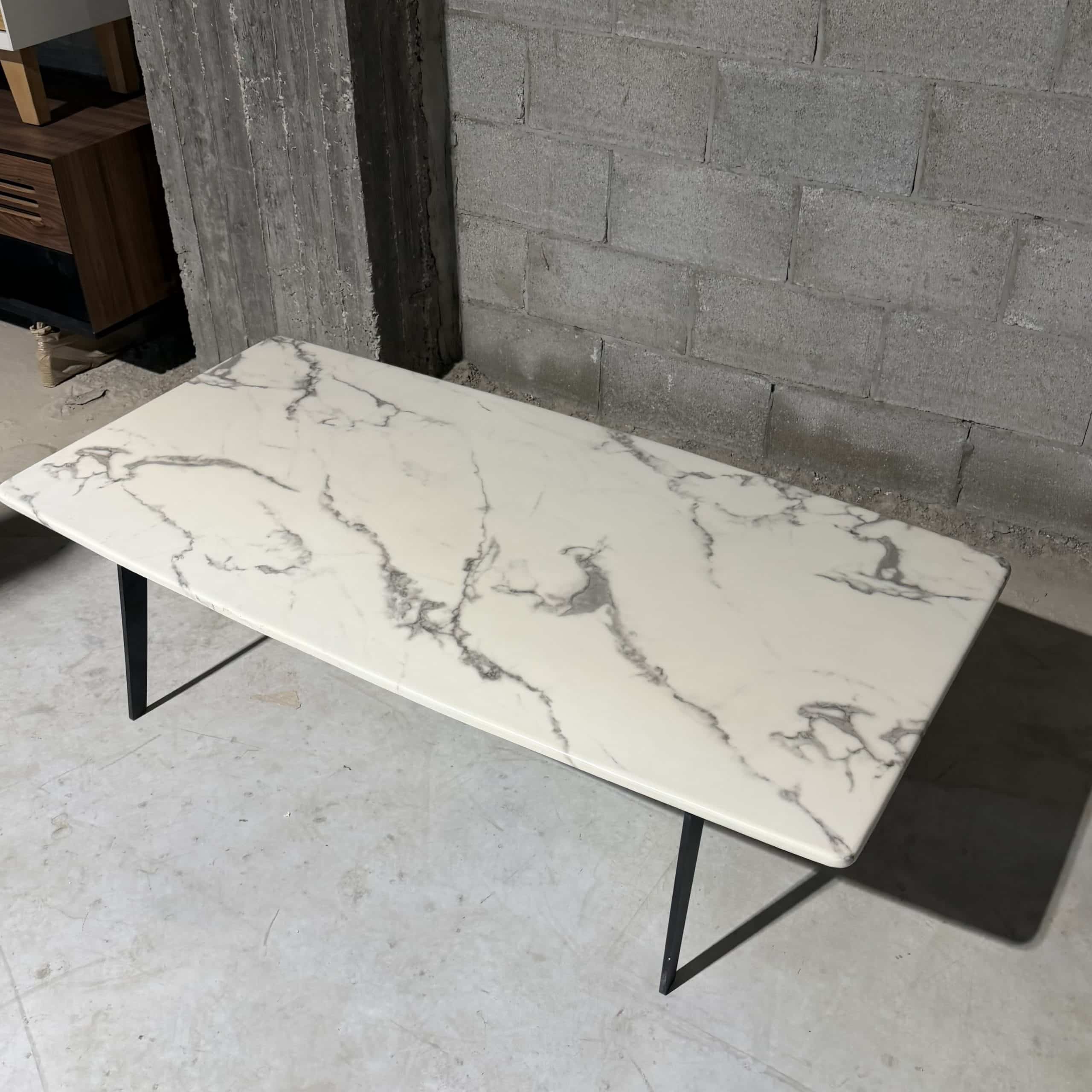 שולחן סלון יוקרתי שיש לבן נימים אפורים - חיסול עודפים!!