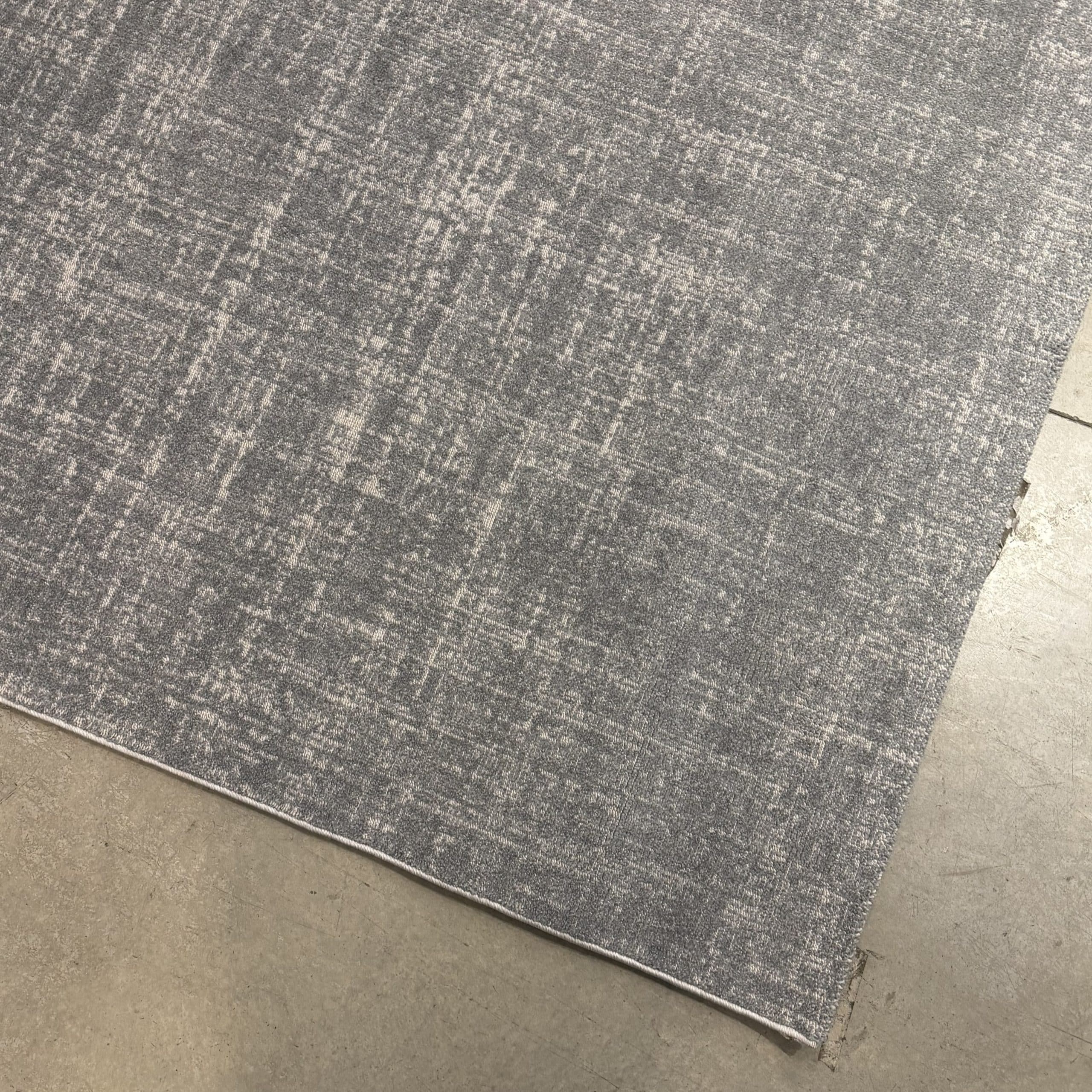 שטיח מעוצב אפור קר דגם אודסה שטיח מעוצב אפור קר דגם אודסה