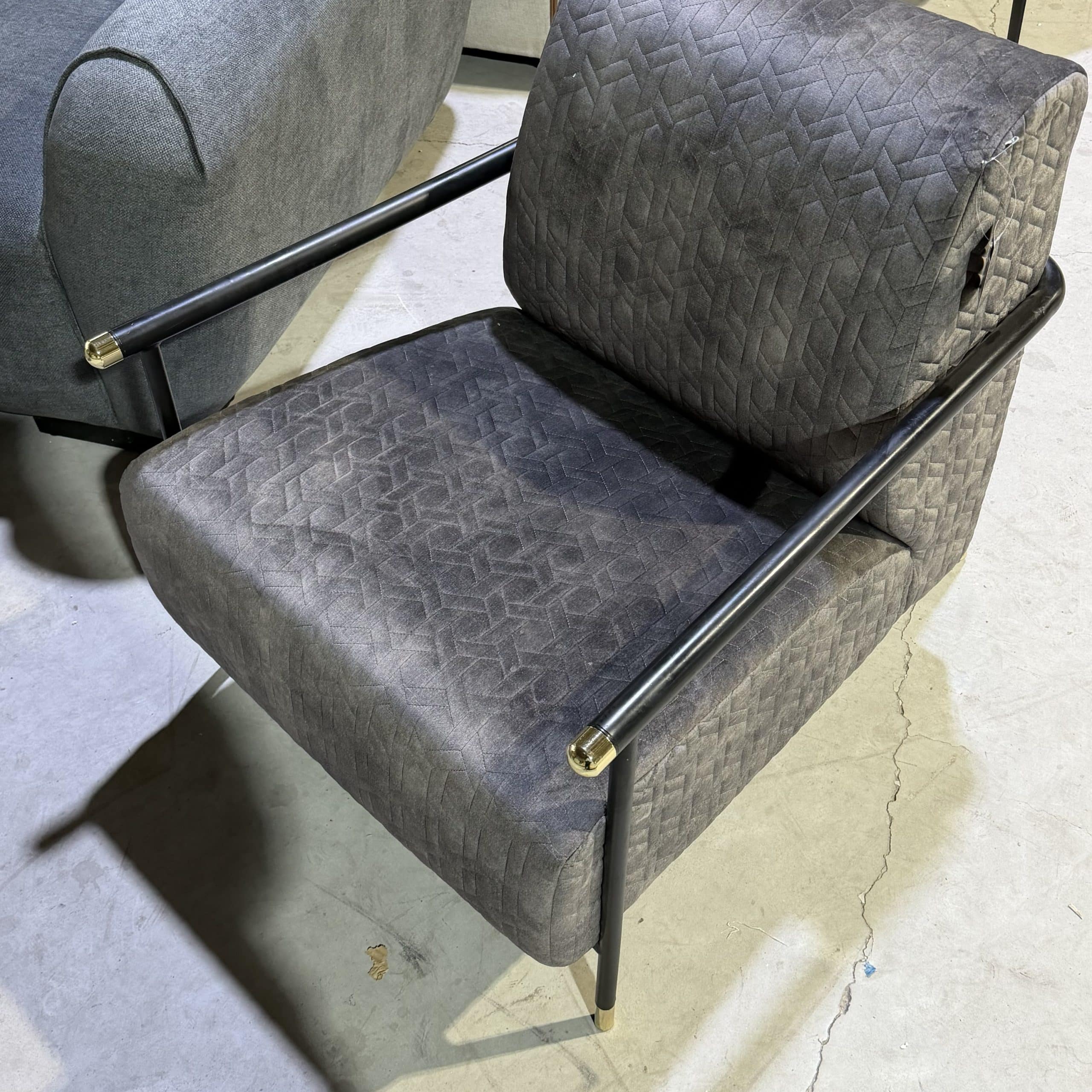 כורסא דגם יו בד אפור רגל ברזל שחורה שילוב זהב - חיסול עודפים!! כורסא דגם יו בד אפור רגל ברזל שחורה שילוב זהב - חיסול עודפים!!