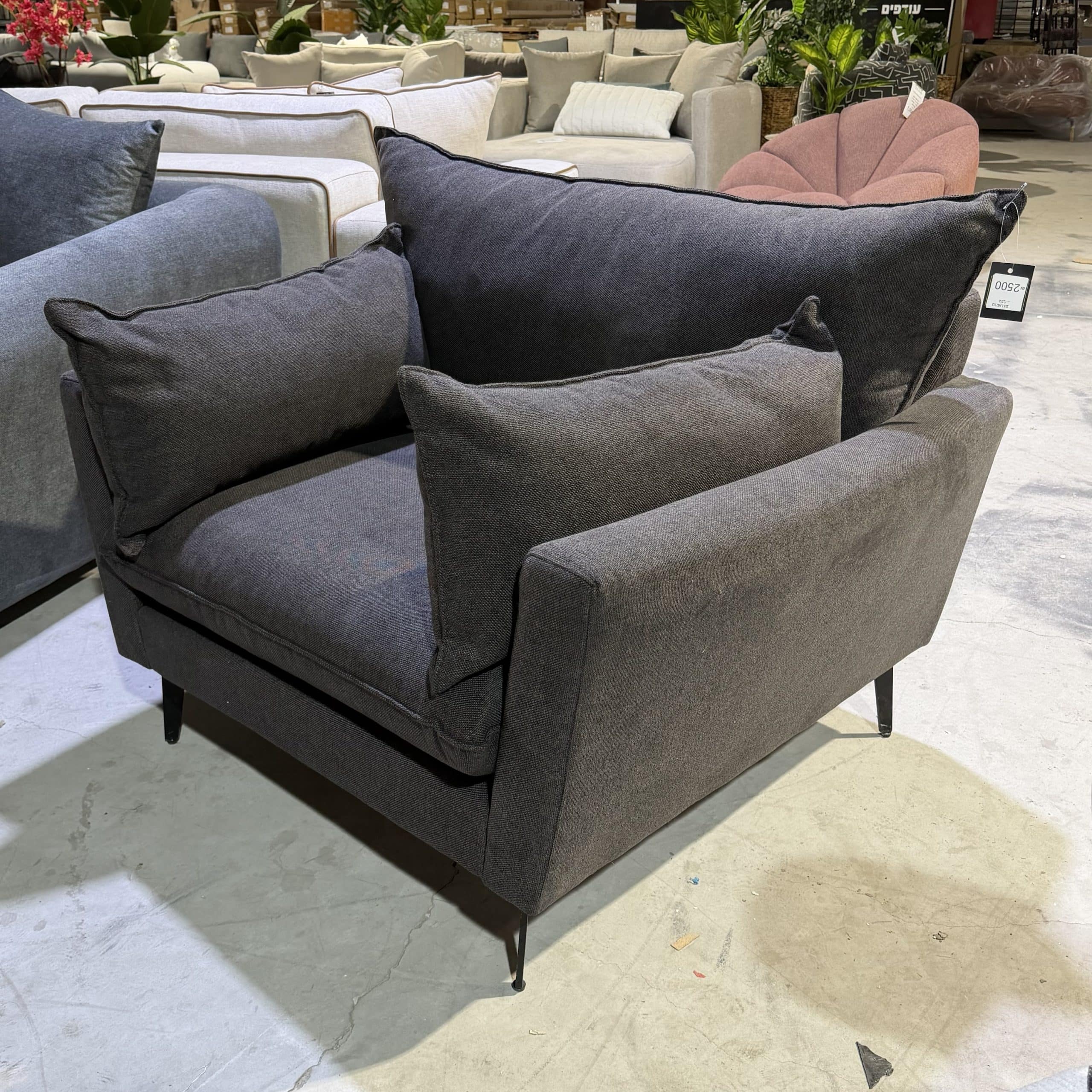 כורסא מפנקת דגם ג׳וזף בד אפור כהה - חיסול עודפים!! כורסא מפנקת דגם ג׳וזף בד אפור כהה - חיסול עודפים!!