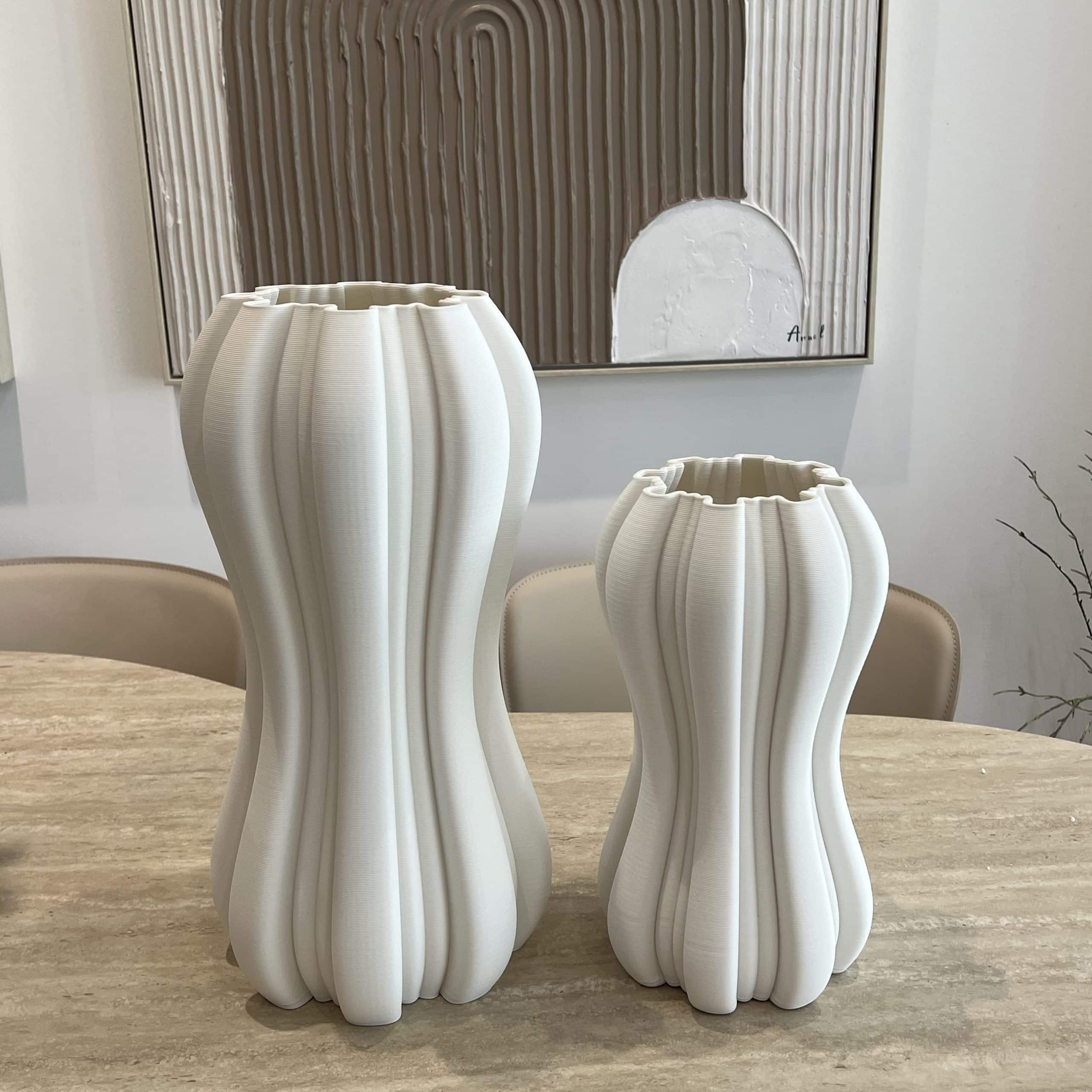 כד קרמיקה מודפסת אמצע צר לבן שבור דגם סופיה כד קרמיקה מודפסת אמצע צר לבן שבור דגם סופיה