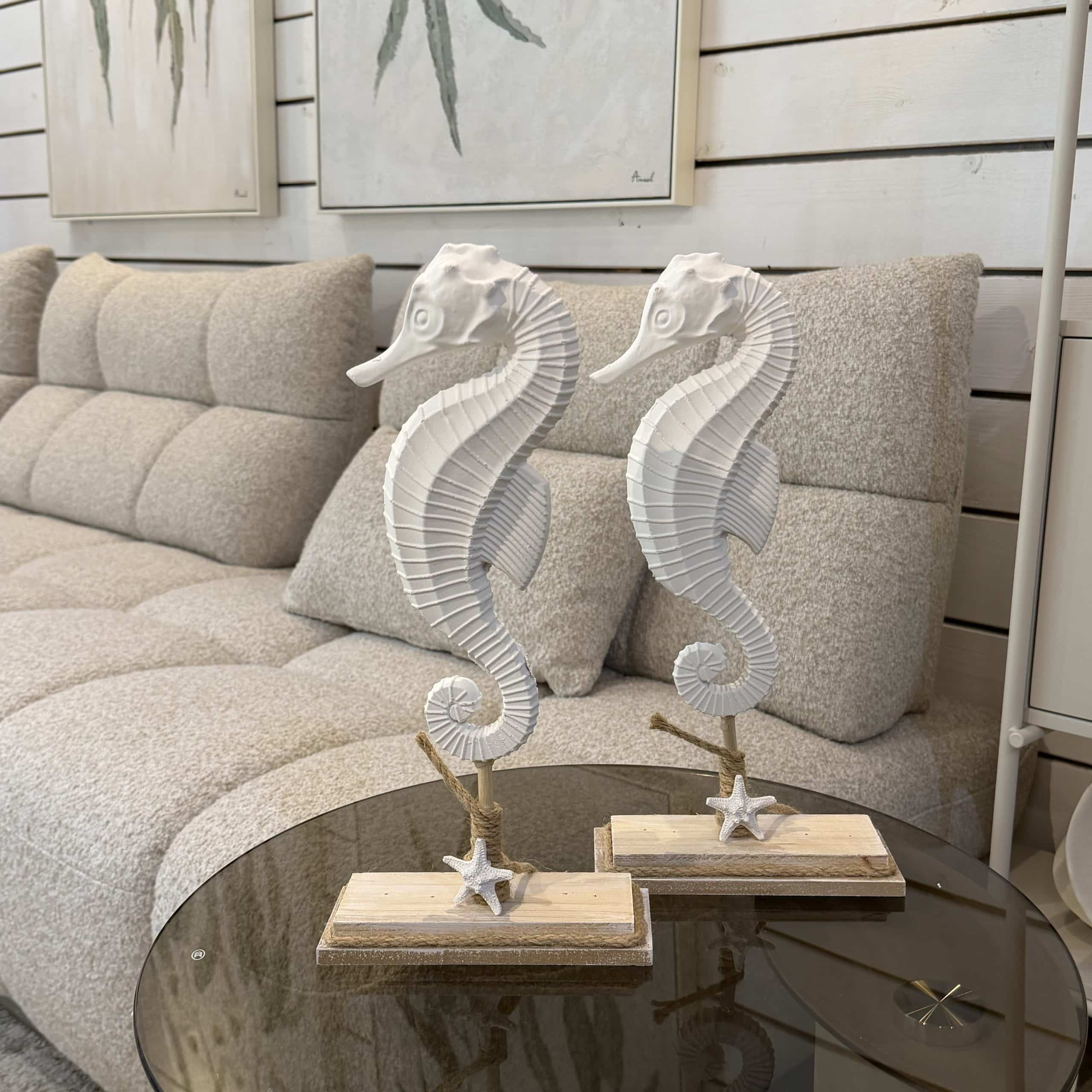 סוס ים דקורטיבי על מעמד גדול דגם סופיה