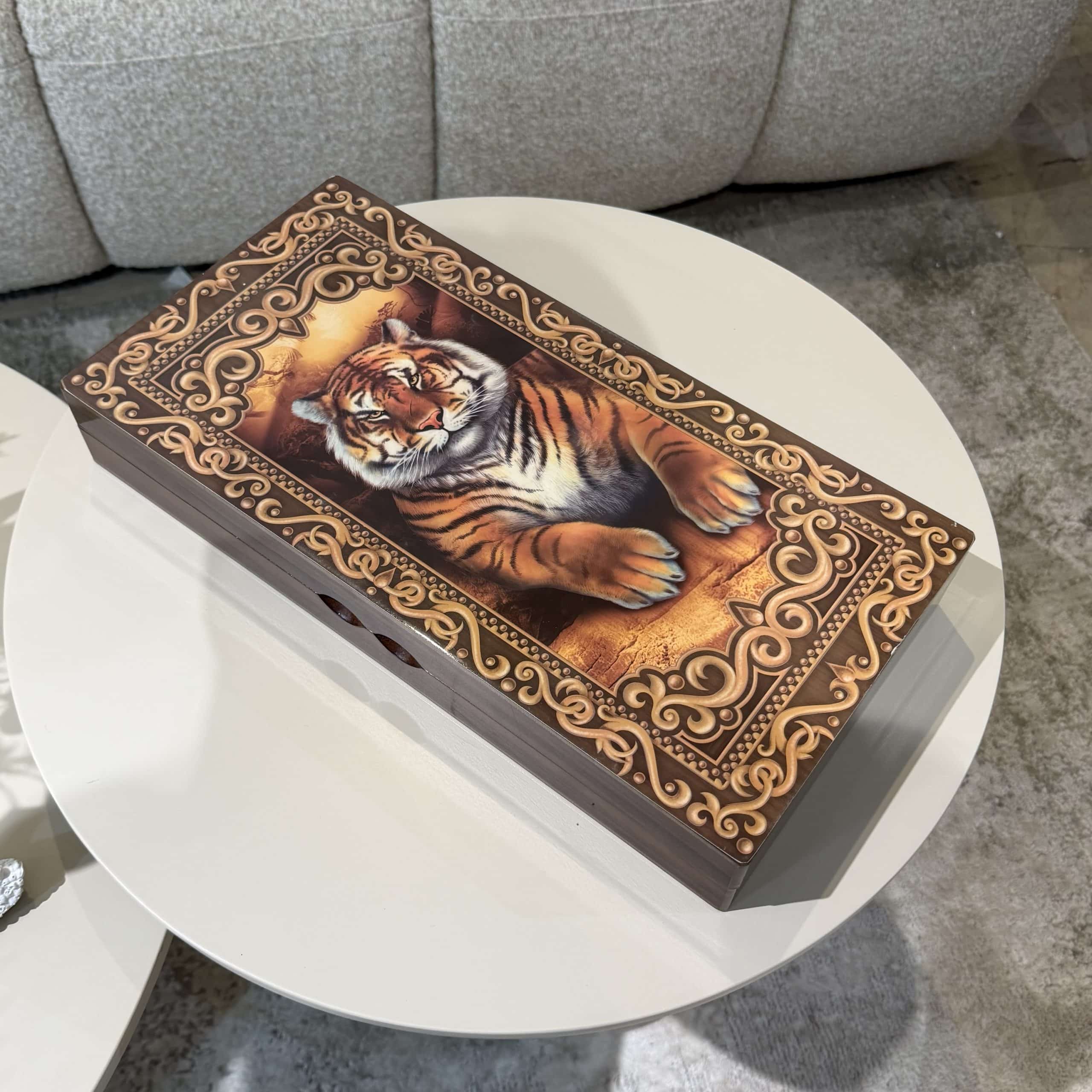 שש בש מעוטר נמר 39/19/6 ס״מ דגם סופיה