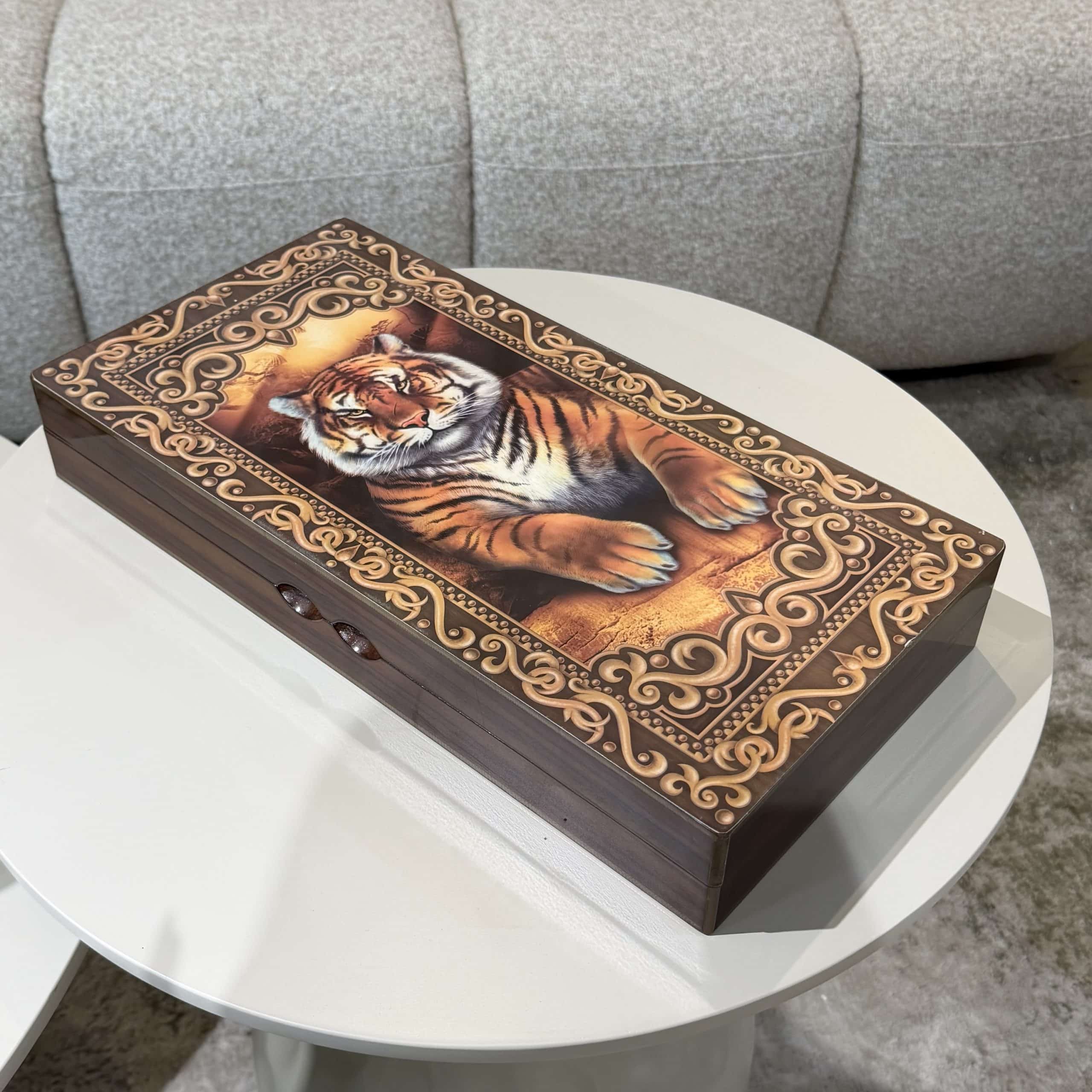 שש בש מעוטר נמר 39/19/6 ס״מ דגם סופיה