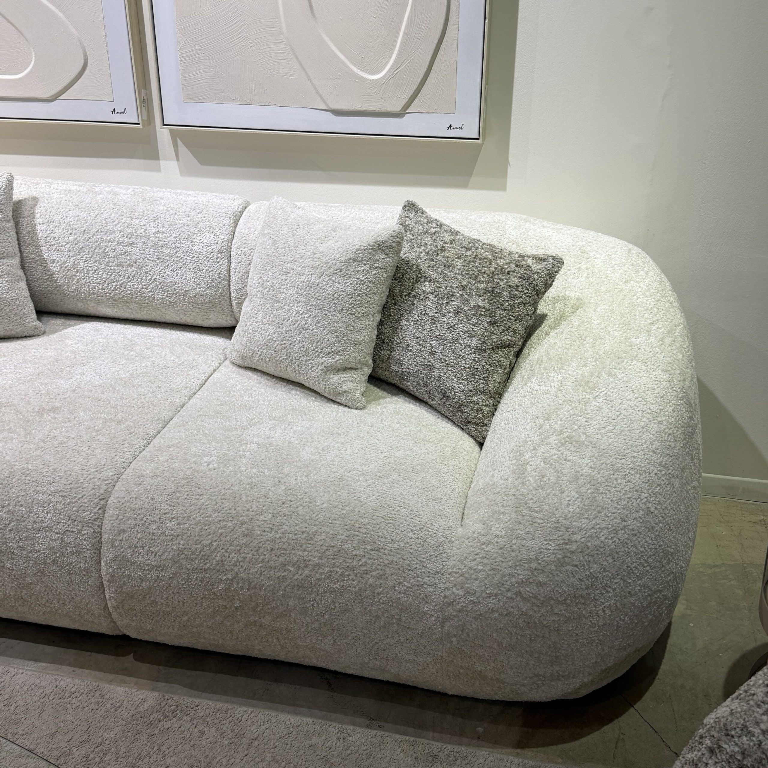 ספה מודרנית אורו בד פלאפי שמנת דגם ראונדי