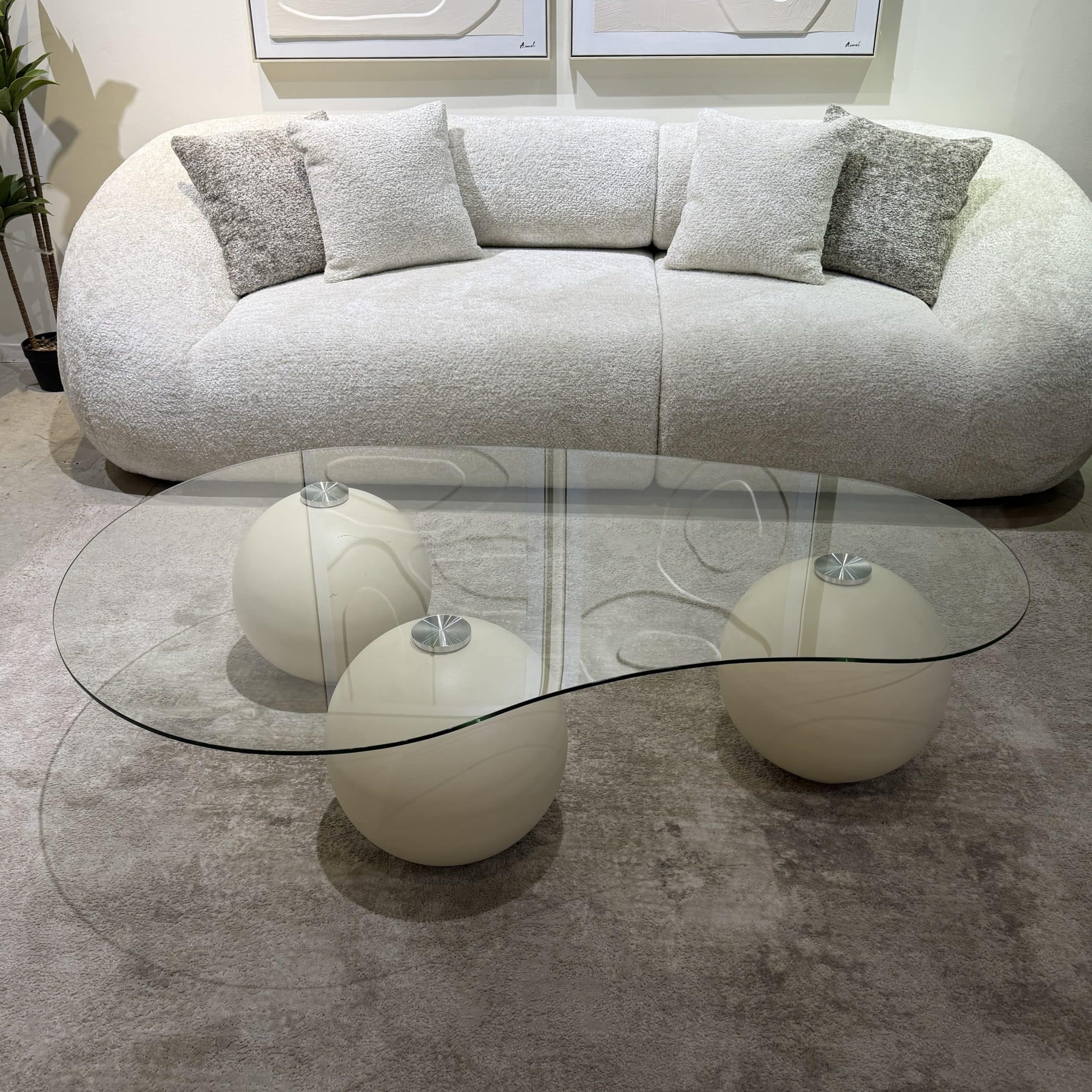 שולחן סלון מעוצב אמורפי זכוכית כדורים שמנת דגם סופיטל | הזמנה עתידית 90 ימי עסקים שולחן סלון מעוצב אמורפי זכוכית כדורים שמנת דגם סופיטל | הזמנה עתידית 90 ימי עסקים