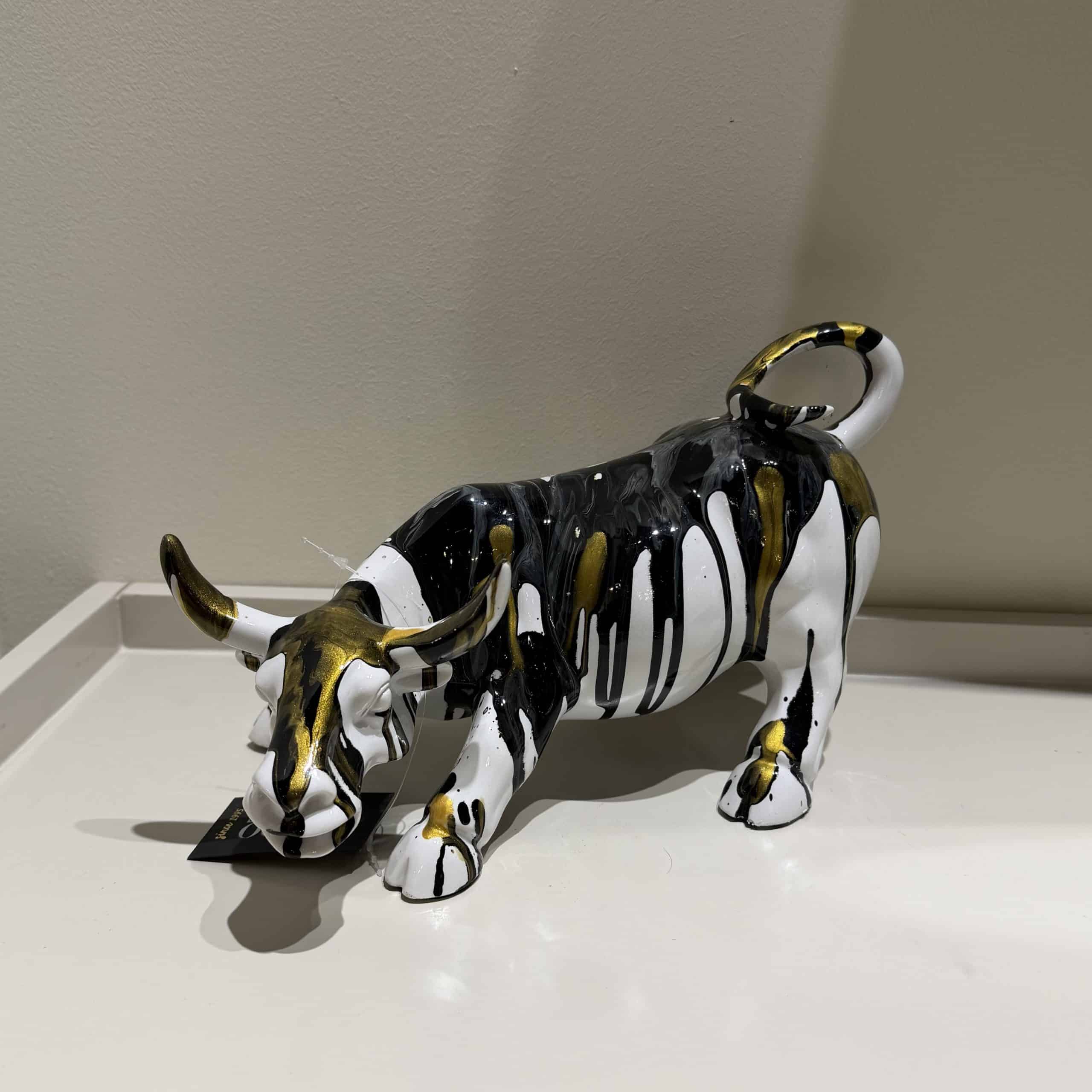 פסל שור צבעוני יוקרתי 30/17/15 ס״מ דגם סופיה פסל שור צבעוני יוקרתי 30/17/15 ס״מ דגם סופיה