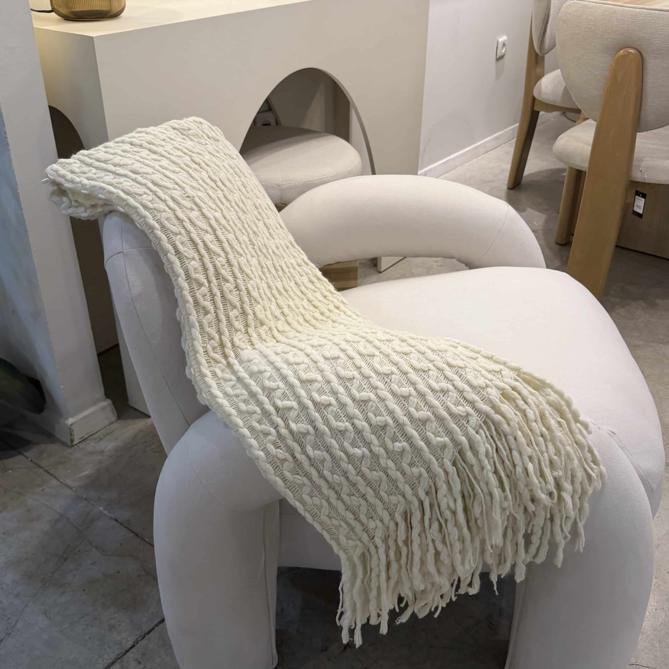 שמיכה כרבולית קלוע שמנת 130/170 ס״מ דגם סופיה