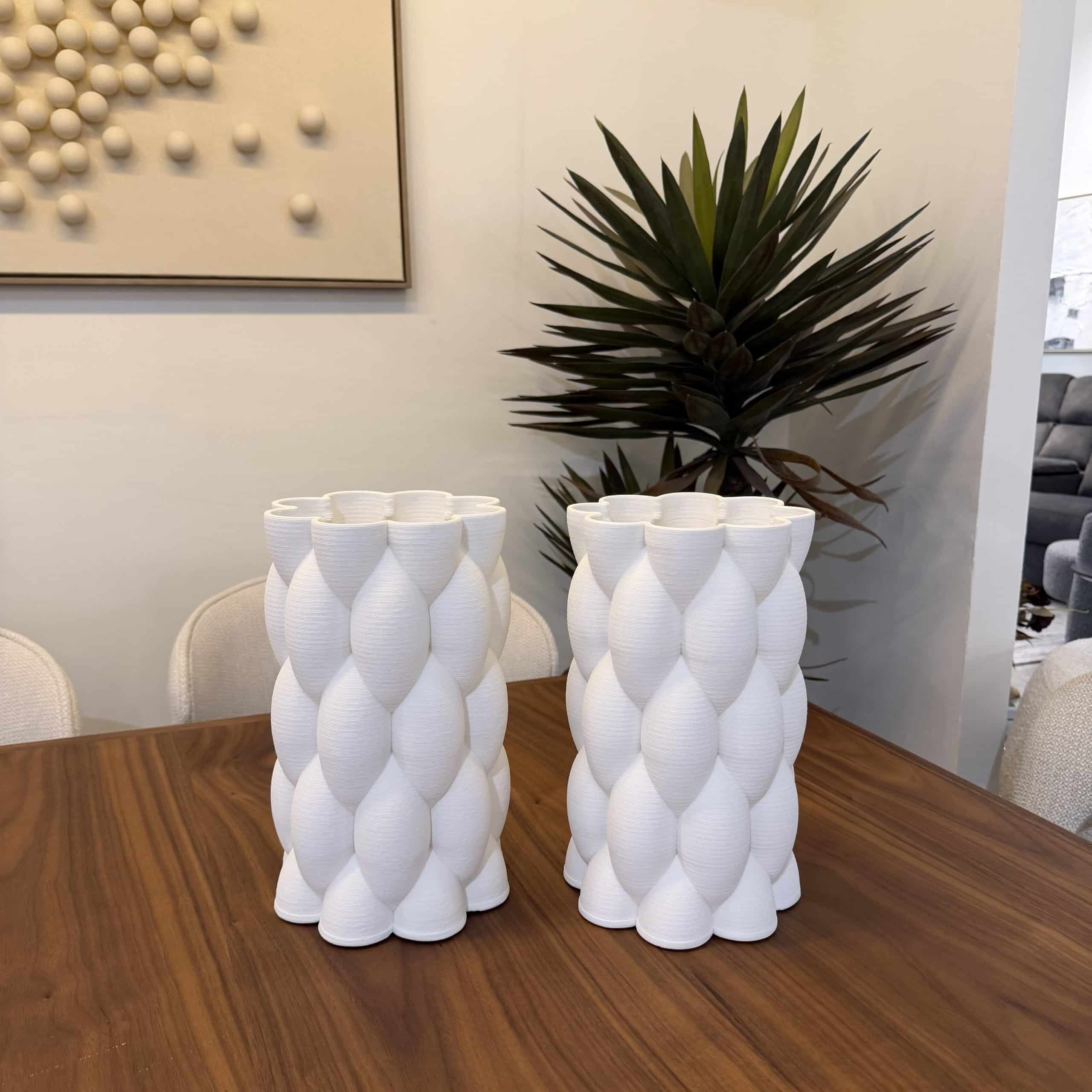 כד קרמיקה מעוצב מודפס עיגולים לבן שבור דגם סופיה