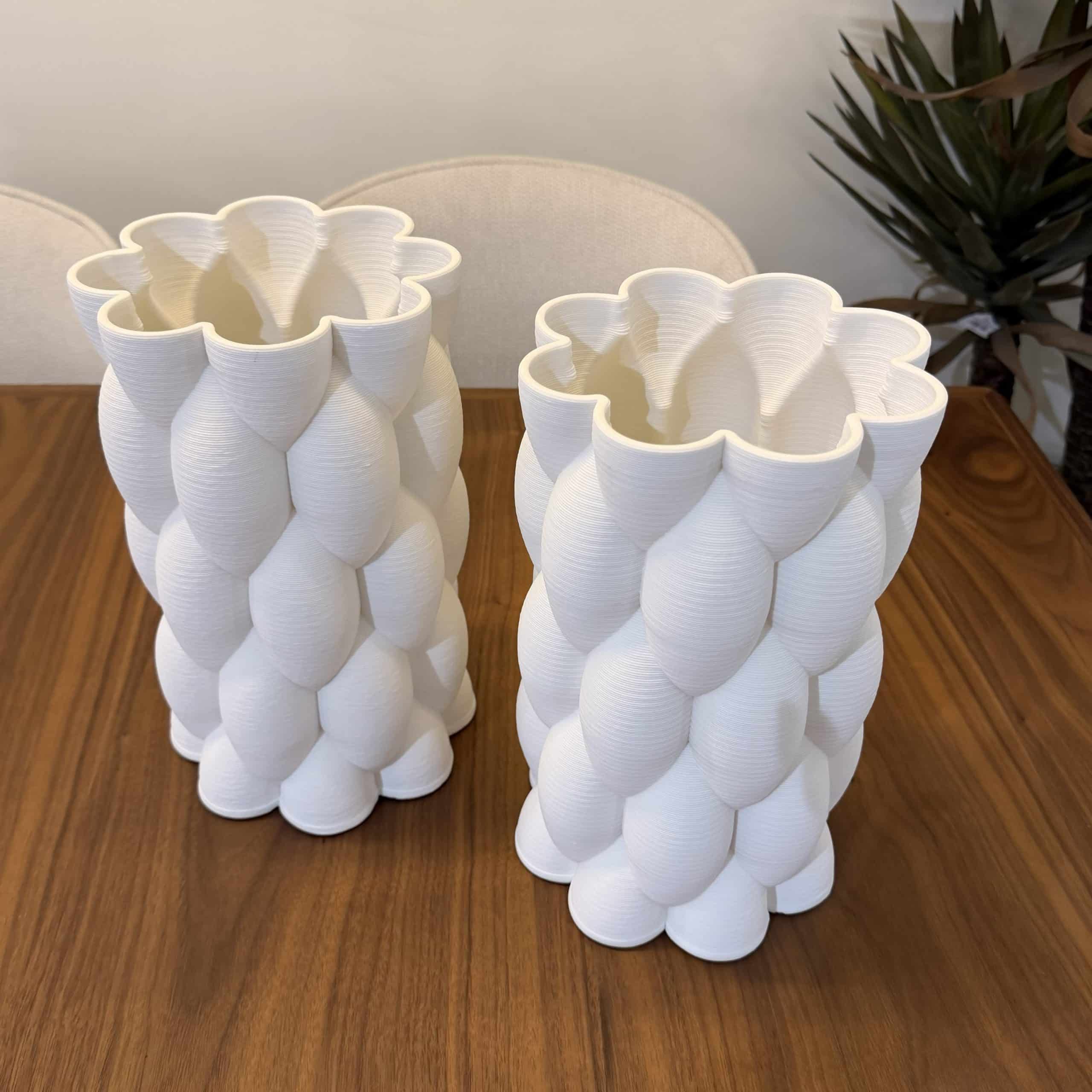 כד קרמיקה מעוצב מודפס עיגולים לבן שבור דגם סופיה