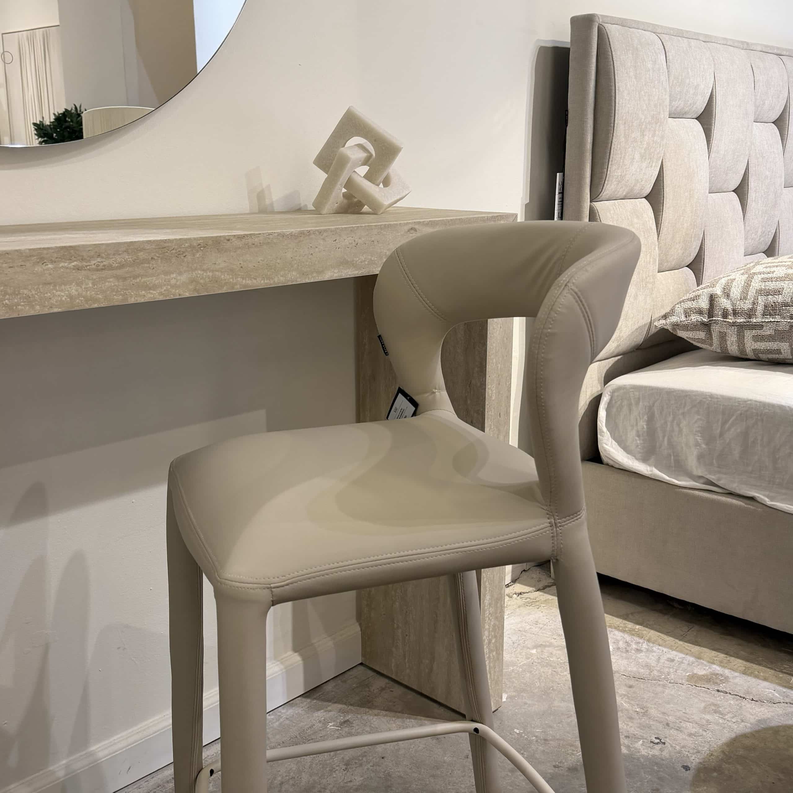 כיסא בר יוקרתי נורד דמוי עור אבן דגם סופיטל - אחרונים במלאי!!