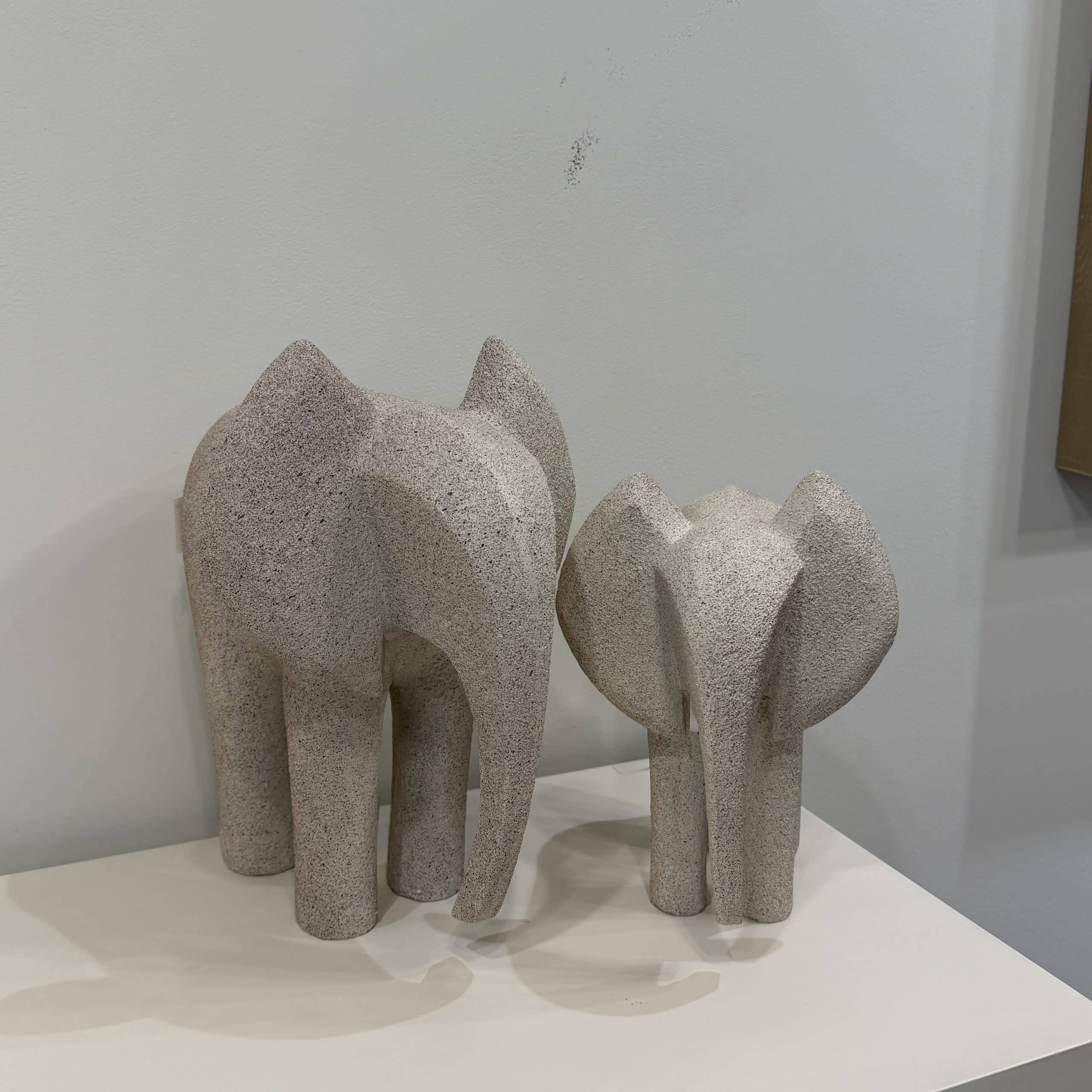 פסל פיל דקורטיבי גדול / קטן דגם סופיה פסל פיל דקורטיבי גדול / קטן דגם סופיה