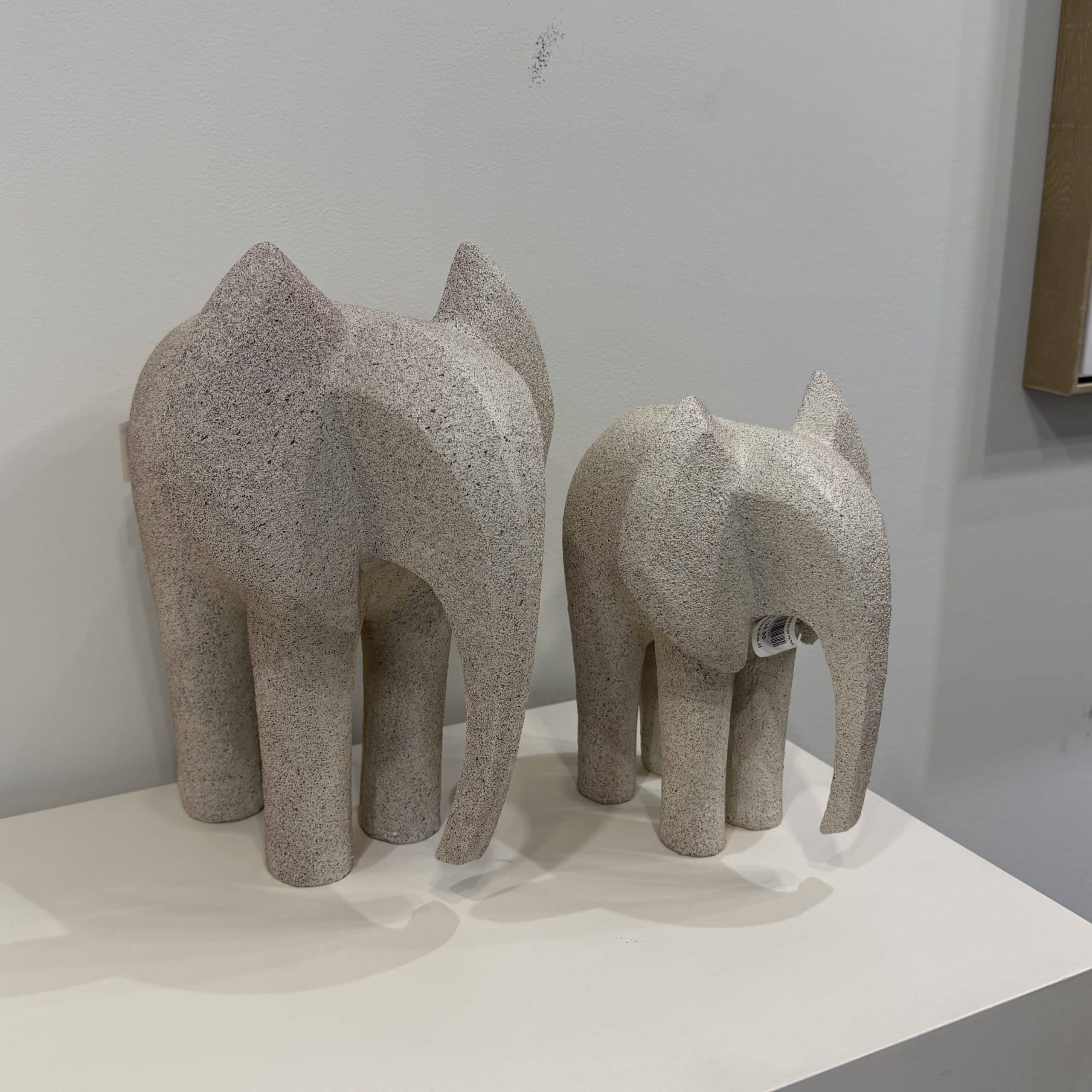 פסל פיל דקורטיבי גדול / קטן דגם סופיה פסל פיל דקורטיבי גדול / קטן דגם סופיה