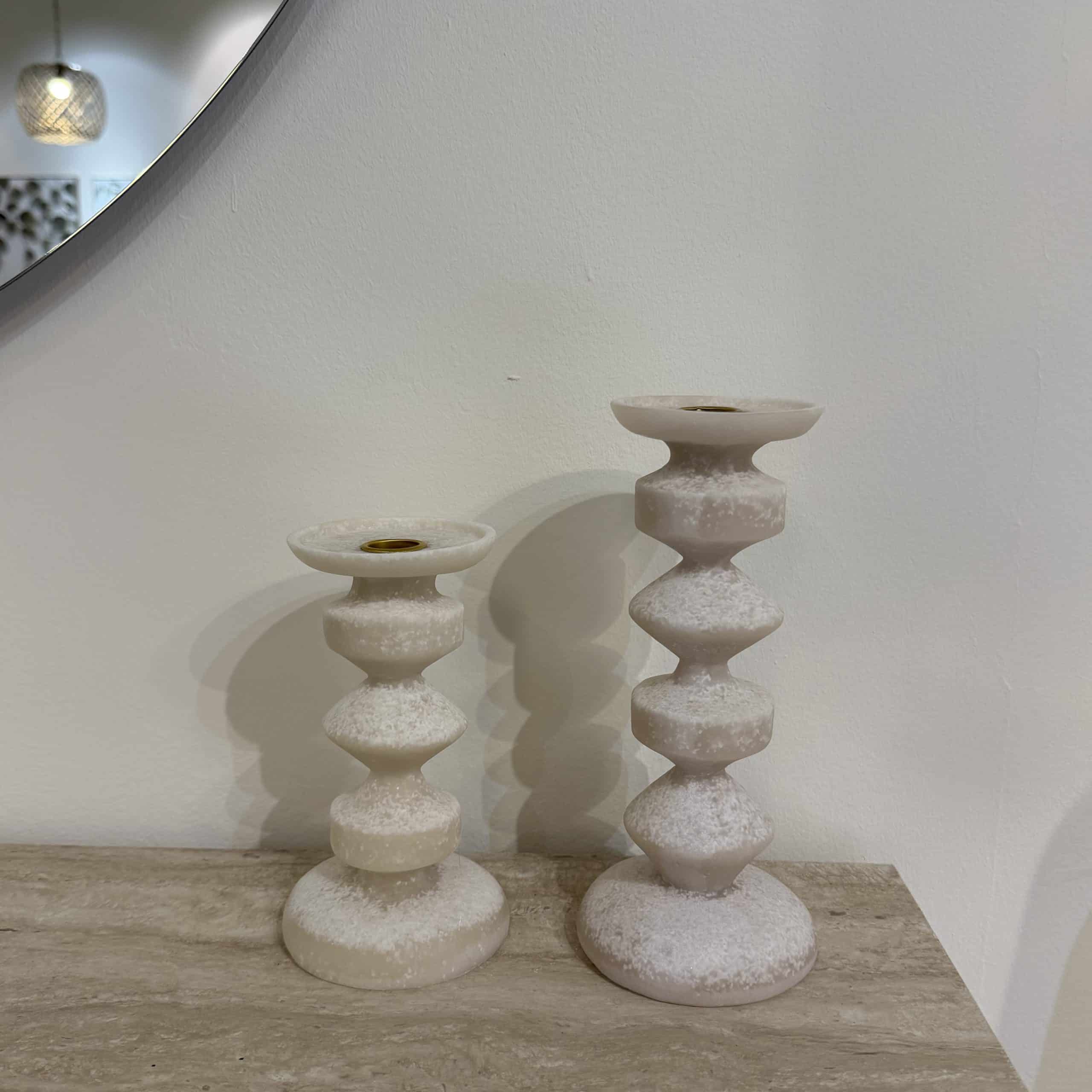 פמוט אבן מעגלים יוקרתי גבוה / נמוך דגם סופיה פמוט אבן מעגלים יוקרתי גבוה / נמוך דגם סופיה