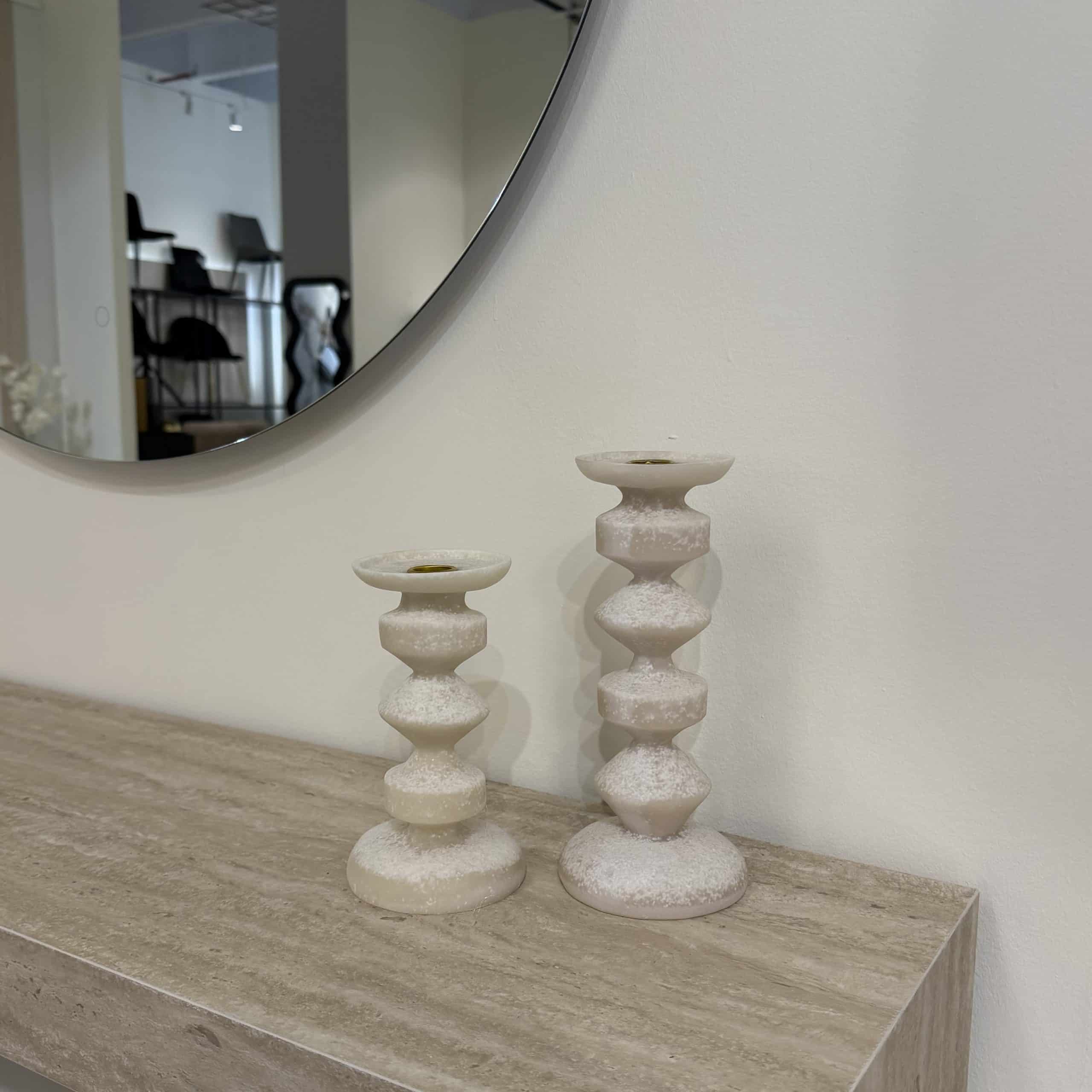 פמוט אבן מעגלים יוקרתי גבוה / נמוך דגם סופיה פמוט אבן מעגלים יוקרתי גבוה / נמוך דגם סופיה