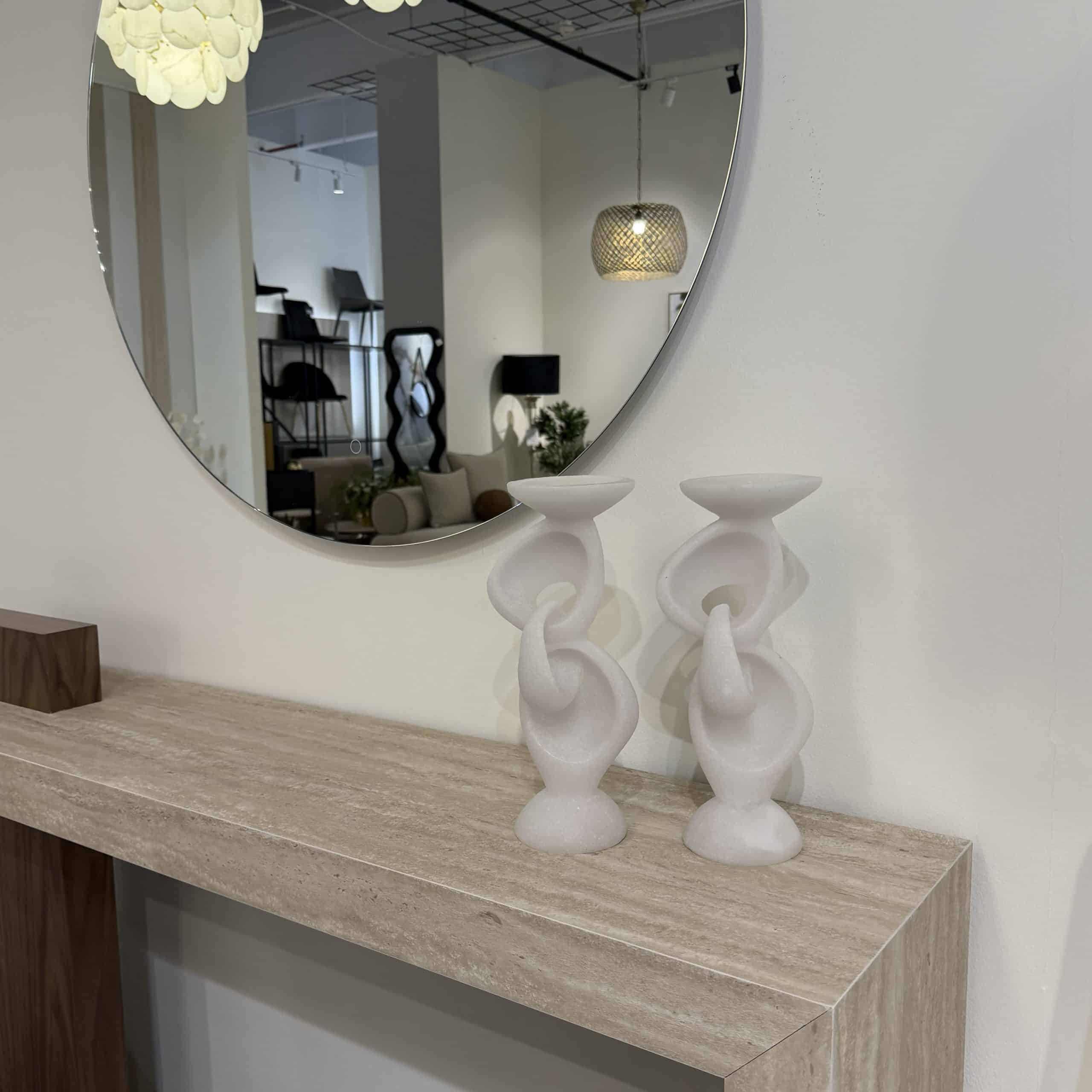 פמוט יוקרתי לולאות צרות לבן שבור דגם סופיה פמוט יוקרתי לולאות צרות לבן שבור דגם סופיה