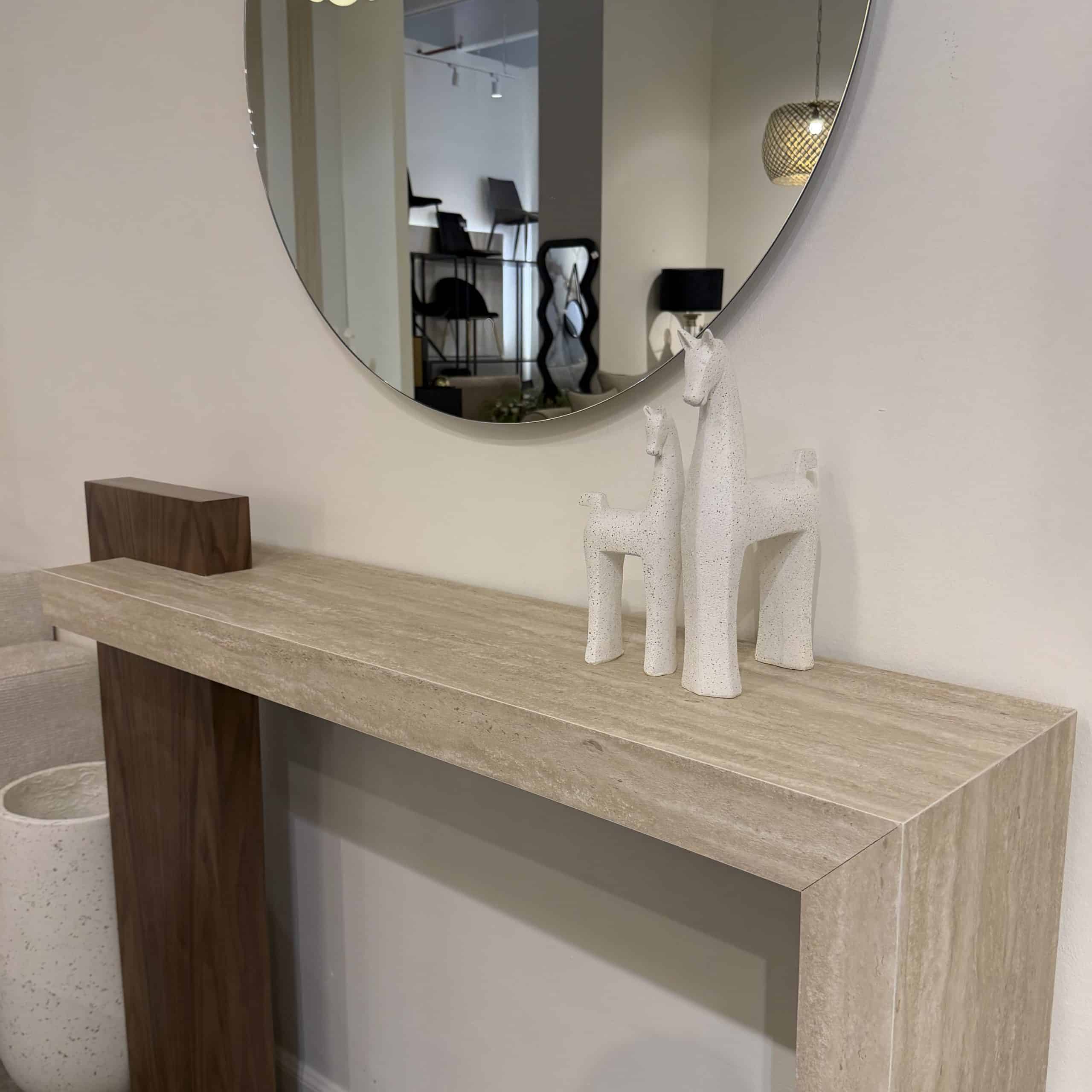 פסל סוס דקורטיבי גדול / קטן דגם סופיה פסל סוס דקורטיבי גדול / קטן דגם סופיה