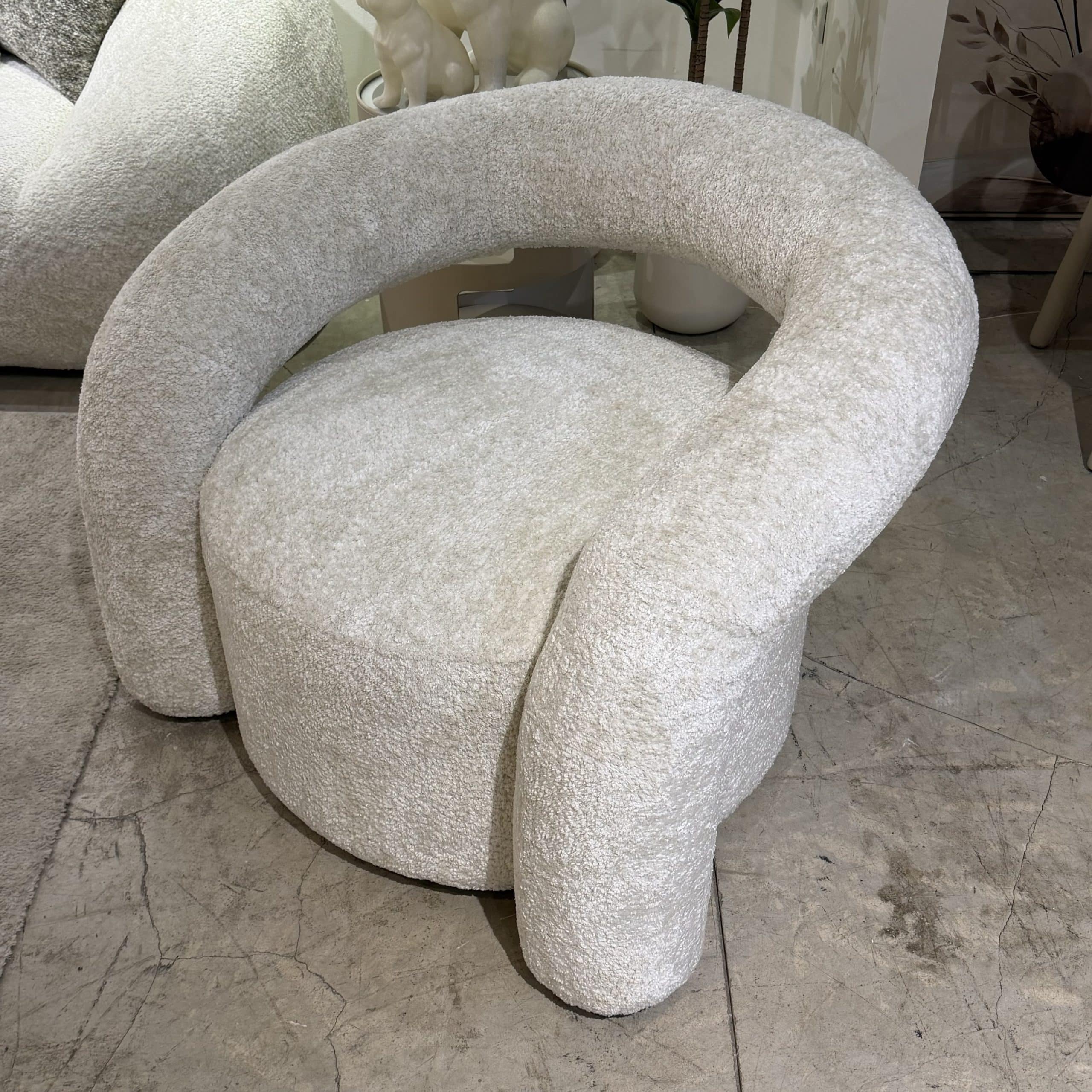 כורסא מעוצבת גרנט פלאפי שמנת דגם ראונדי