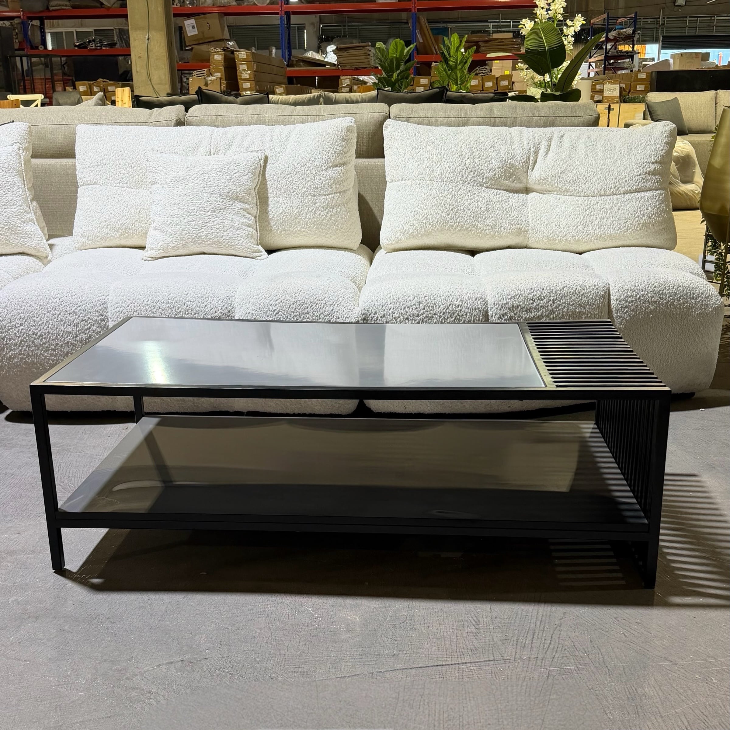 שולחן סלון מלבני טופ אפור מגש אפור בשילוב פסי מתכת - חיסול עודפים!!