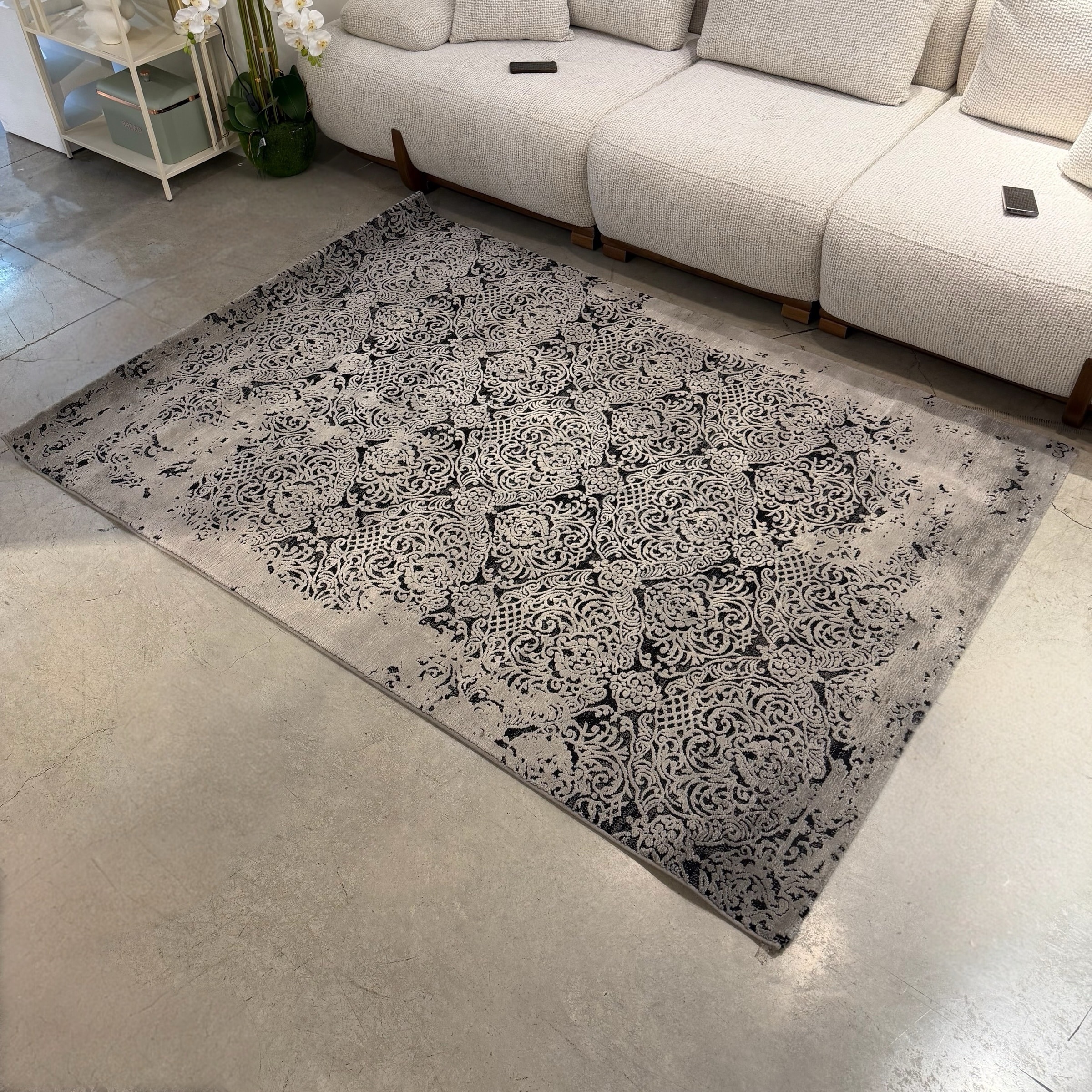 שטיח וינטג׳ שחור אפור דגם סנסה 160/230 - אחרון חיסול !