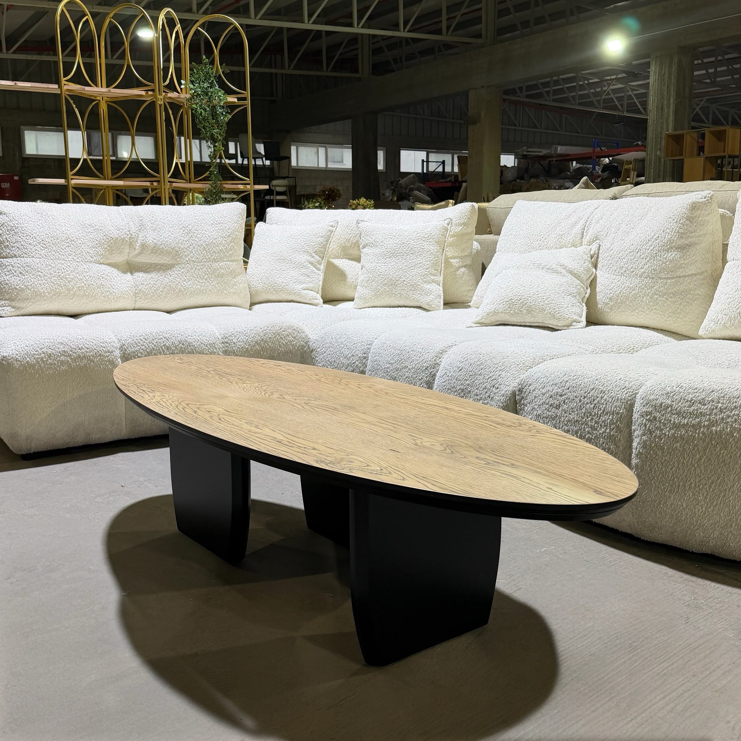 שולחן סלון מעוצב דגם רן אלון מושחר רגל שחורה - חיסול עודפים!!