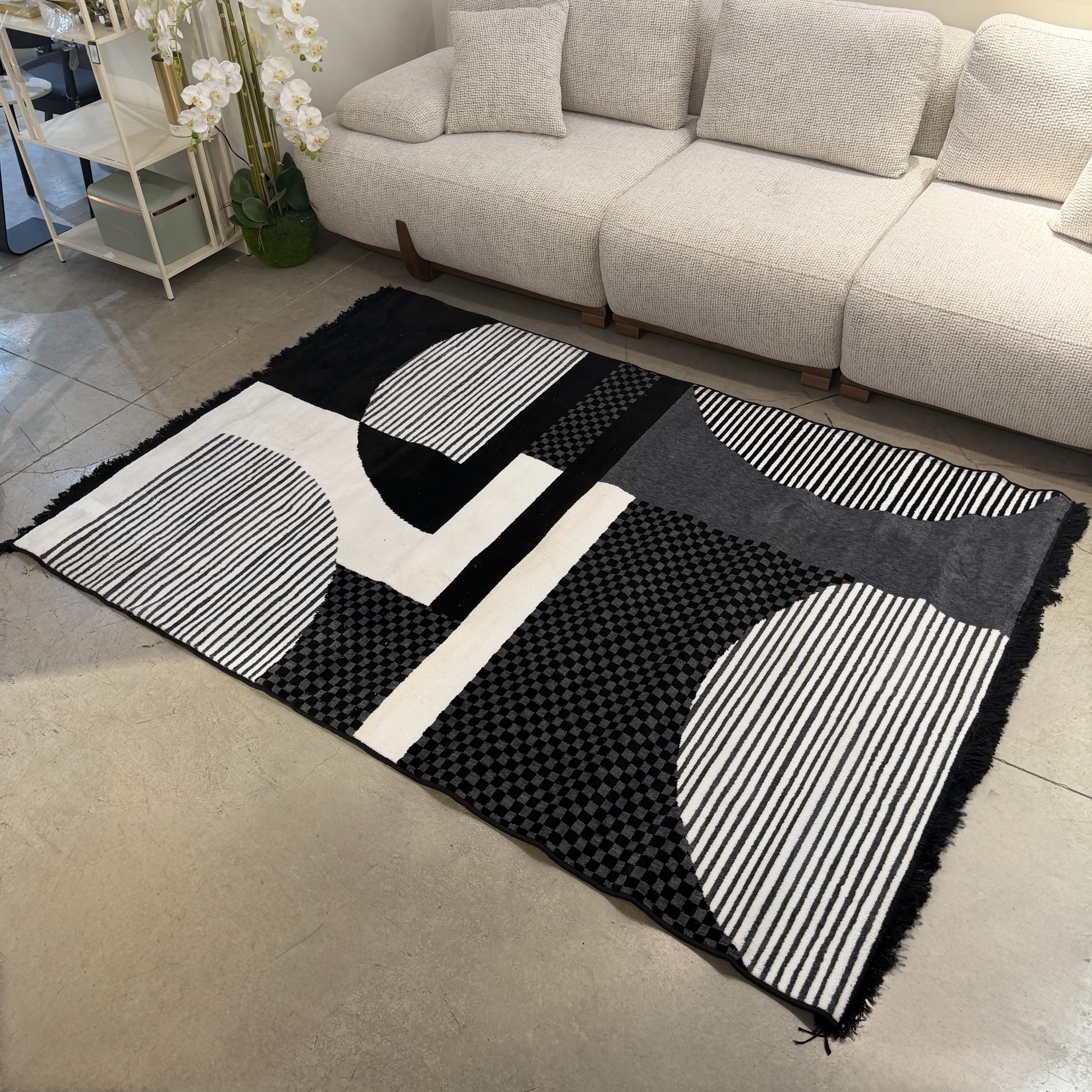 שטיח מעוצב שחור אפור 160/230 דגם אורלינס - חיסול! שטיח מעוצב שחור אפור 160/230 דגם אורלינס - חיסול!