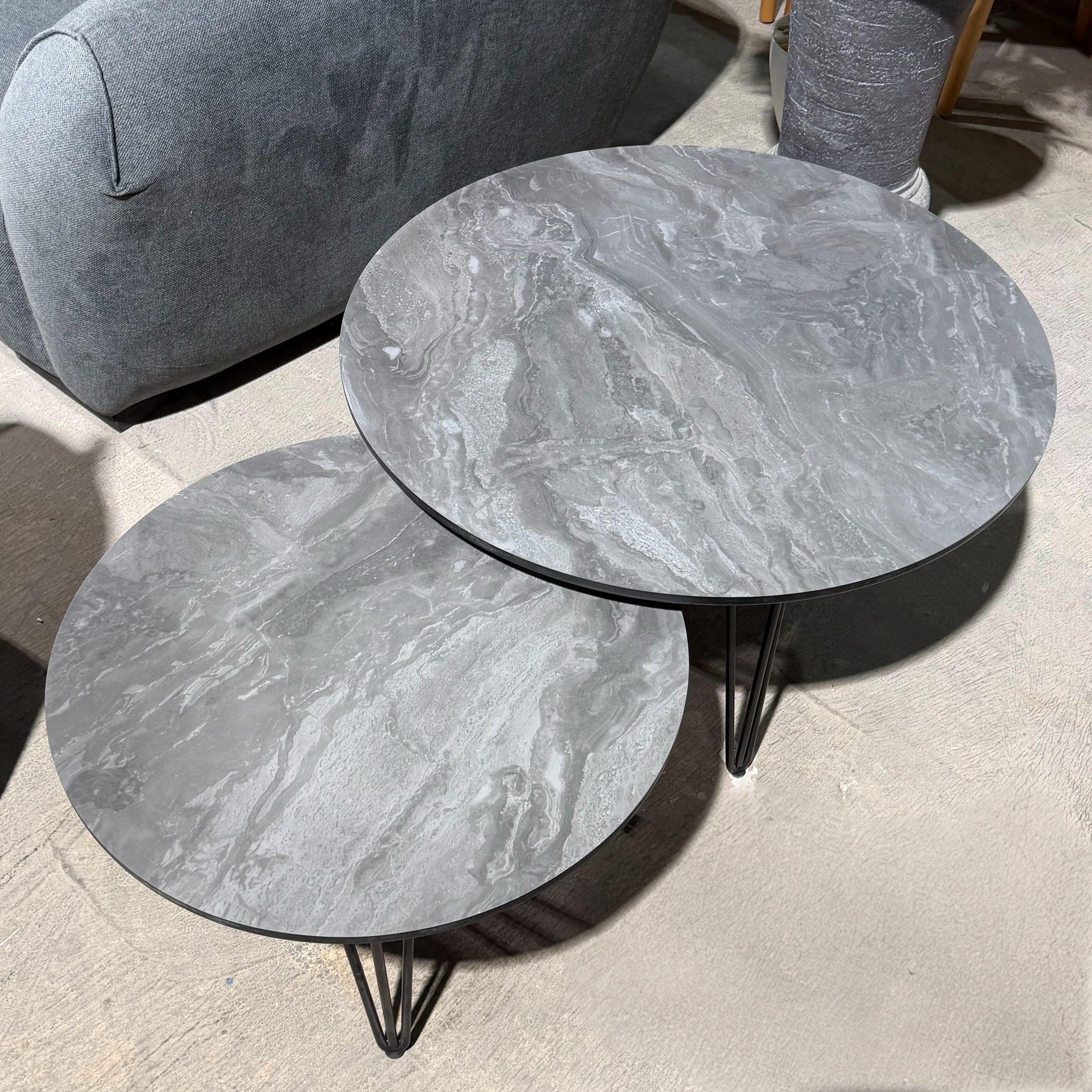 סט שולחנות סלון עגולים רגלי סיכה גוון אפור - חיסול עודפים!!