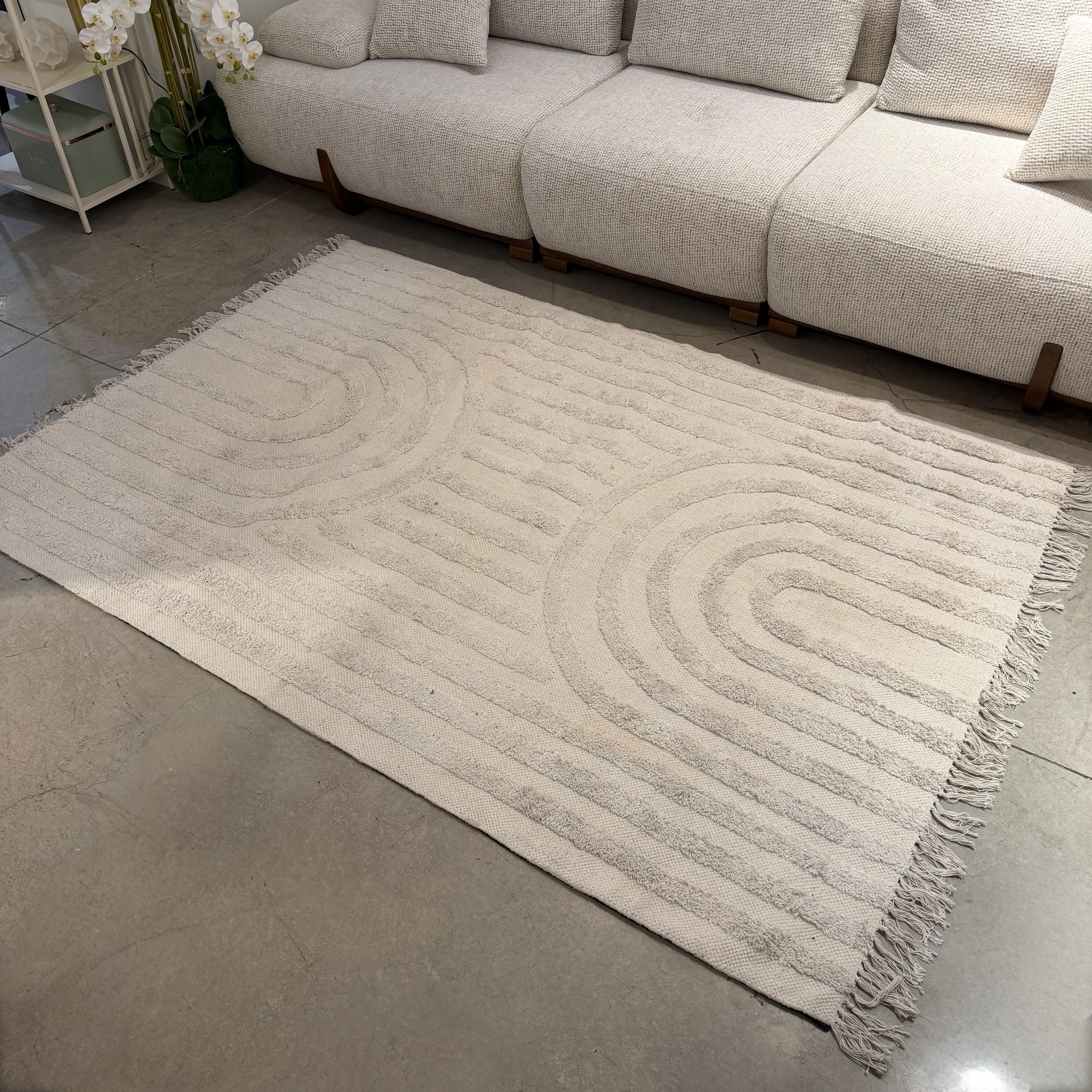 שטיח מעוצב שמנת 160/230 דגם מנור 01