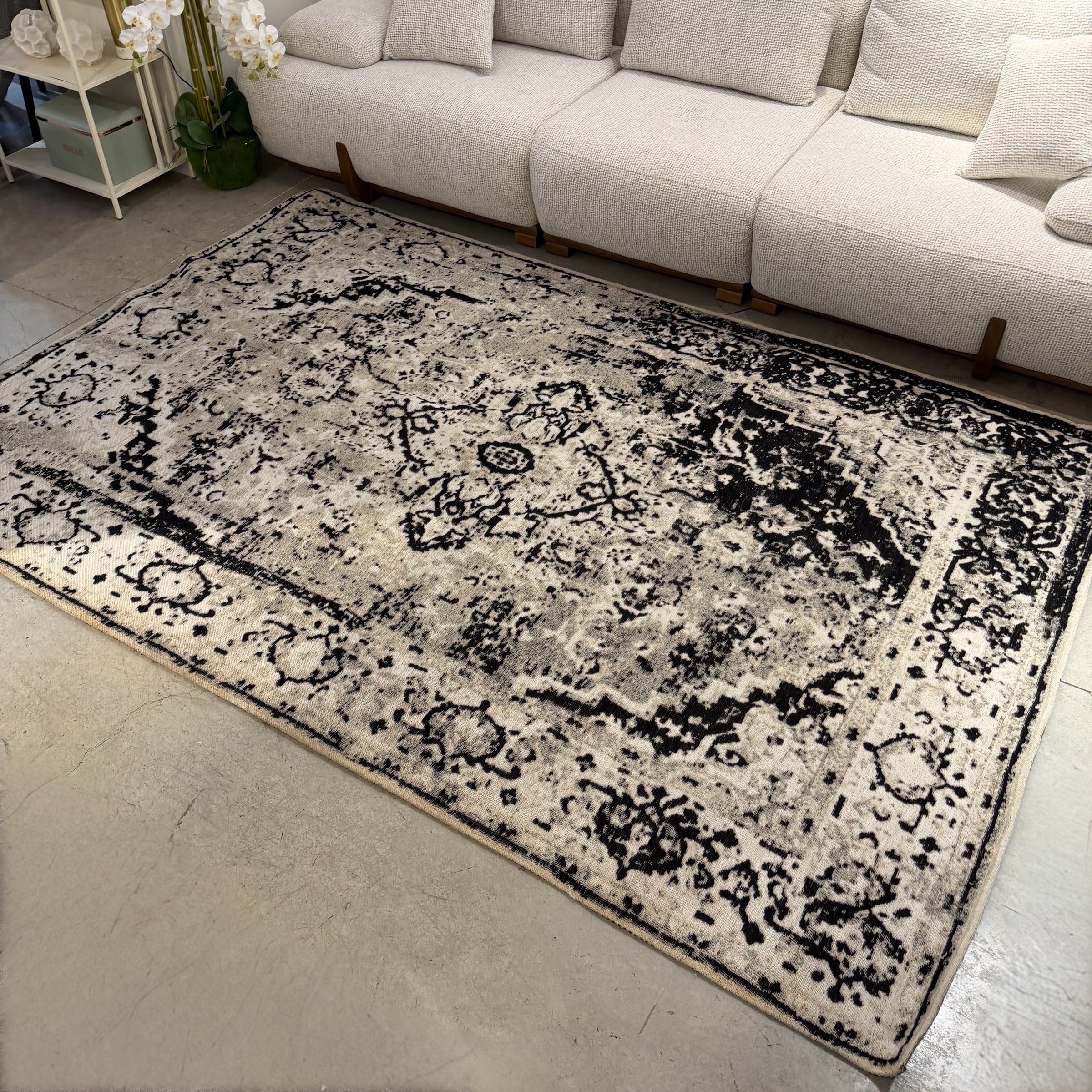 שטיח יוקרתי מדליון דגם מני 200/290 - חיסול! שטיח יוקרתי מדליון דגם מני 200/290 - חיסול!