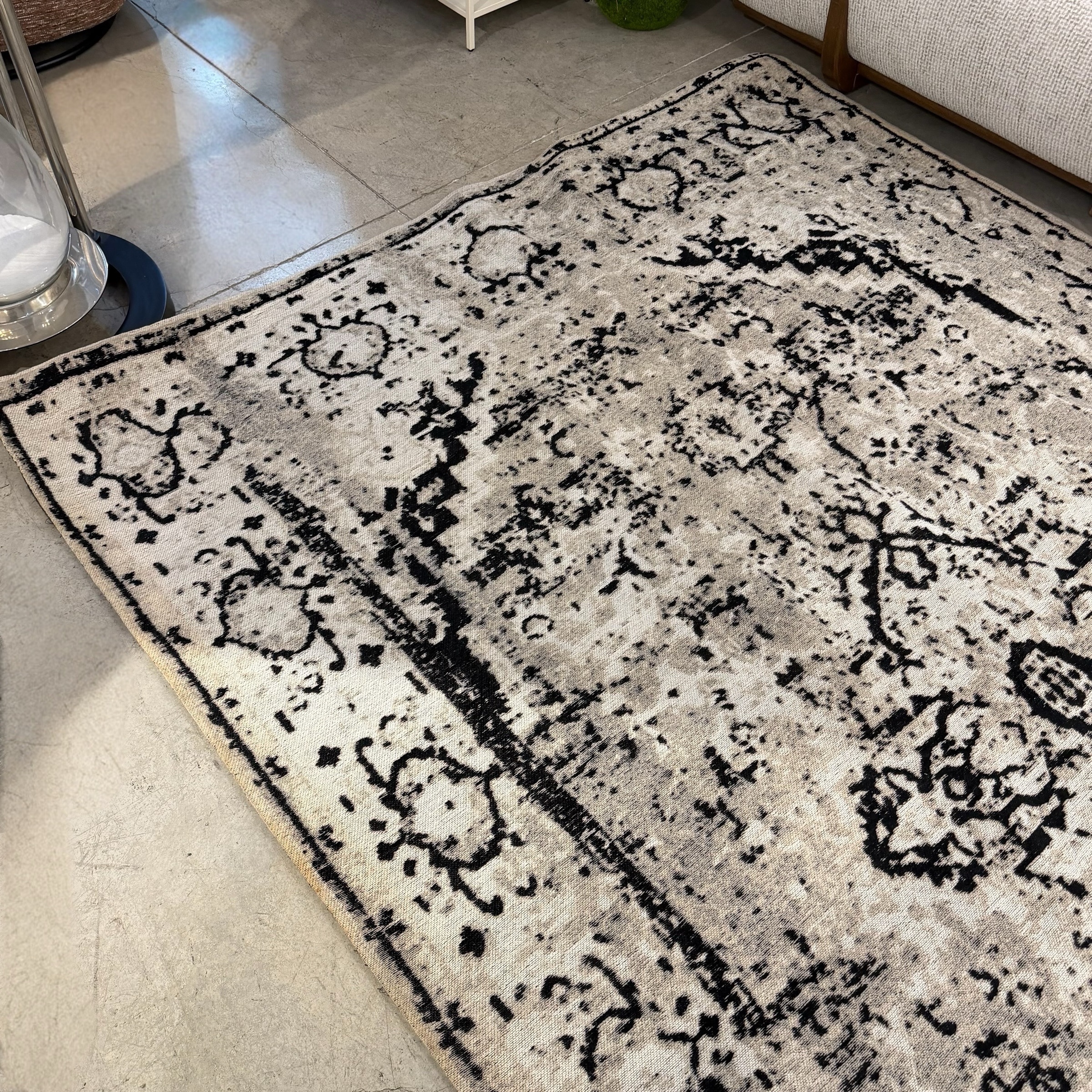 שטיח יוקרתי מדליון דגם מני 200/290 - חיסול! שטיח יוקרתי מדליון דגם מני 200/290 - חיסול!