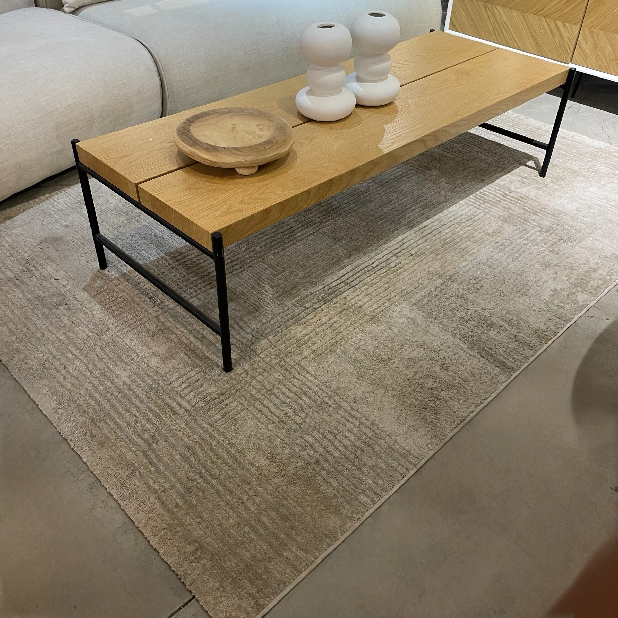 שטיח מעוצב פסים אפור קרם מלבנים דגם אודסה