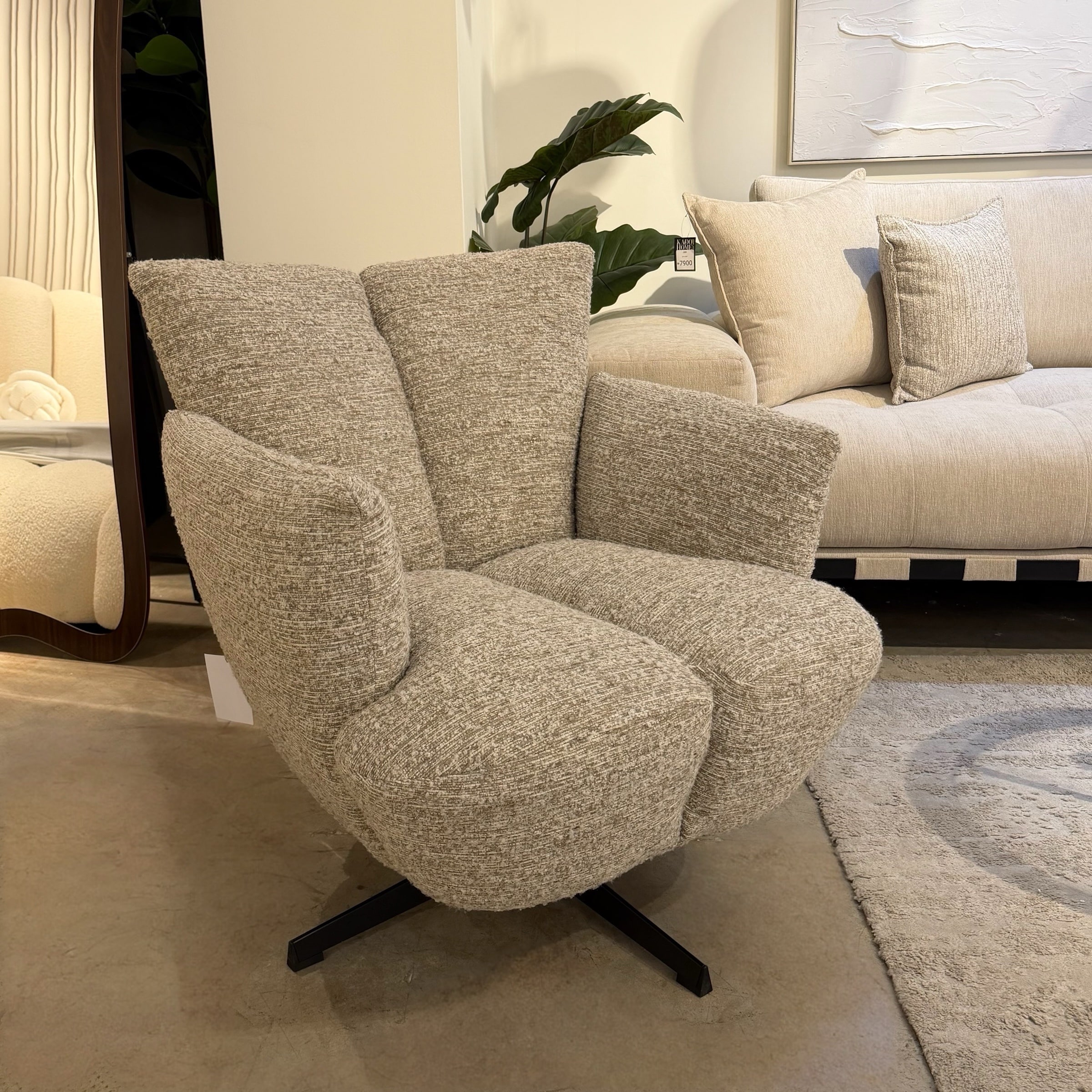 כורסא מעוצבת מסתובבת מילאן אריג בז אפור דגם לוסי