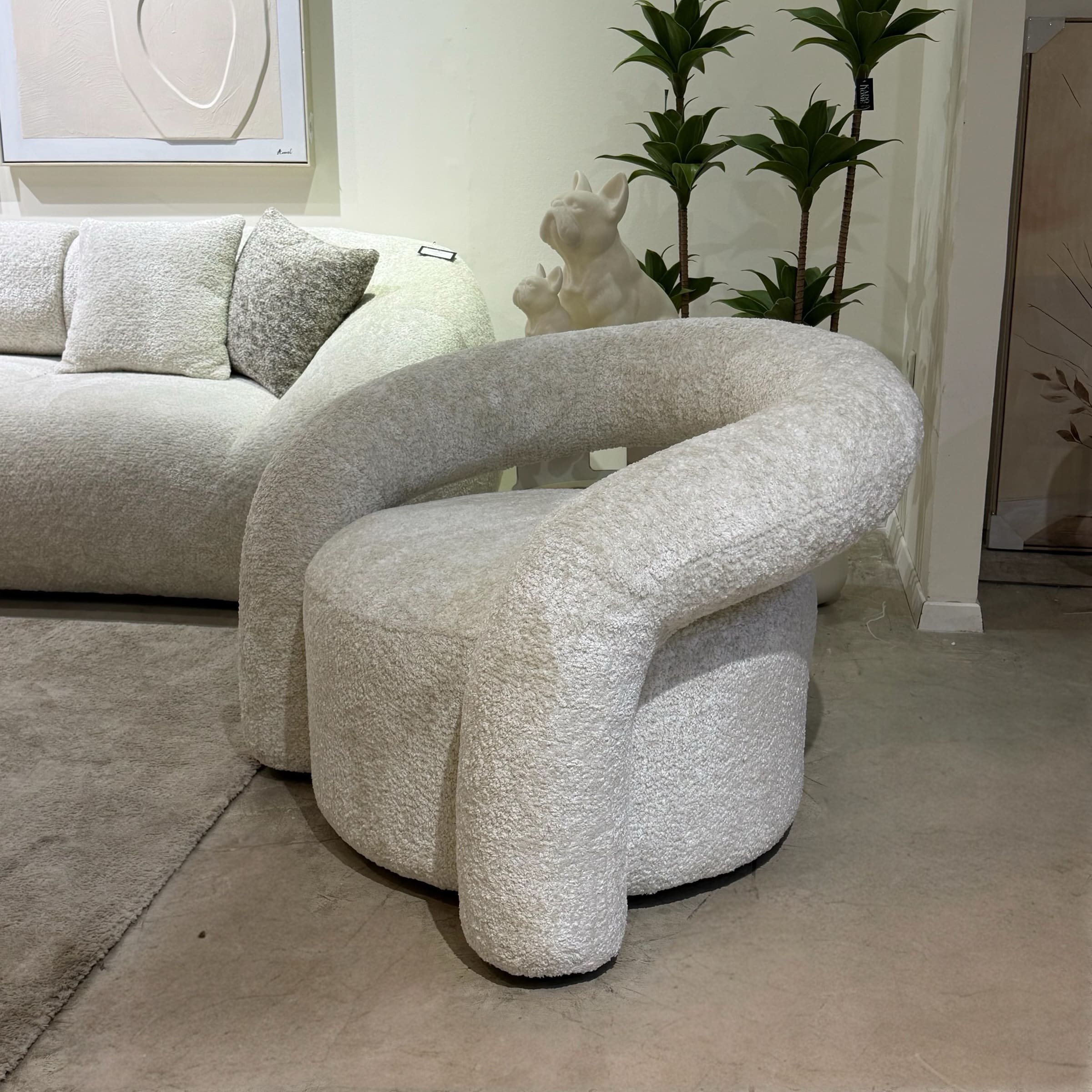 כורסא מעוצבת גרנט פלאפי שמנת דגם ראונדי