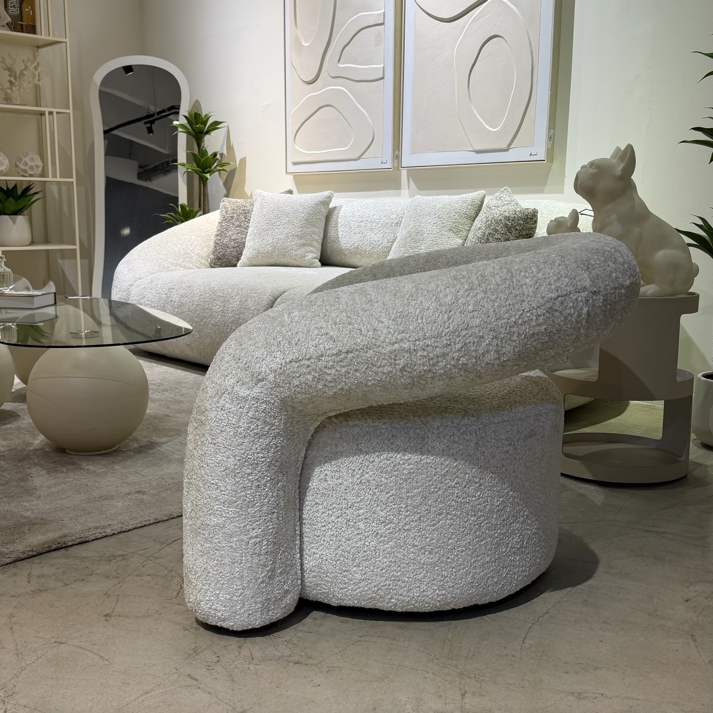 כורסא מעוצבת גרנט פלאפי שמנת דגם ראונדי