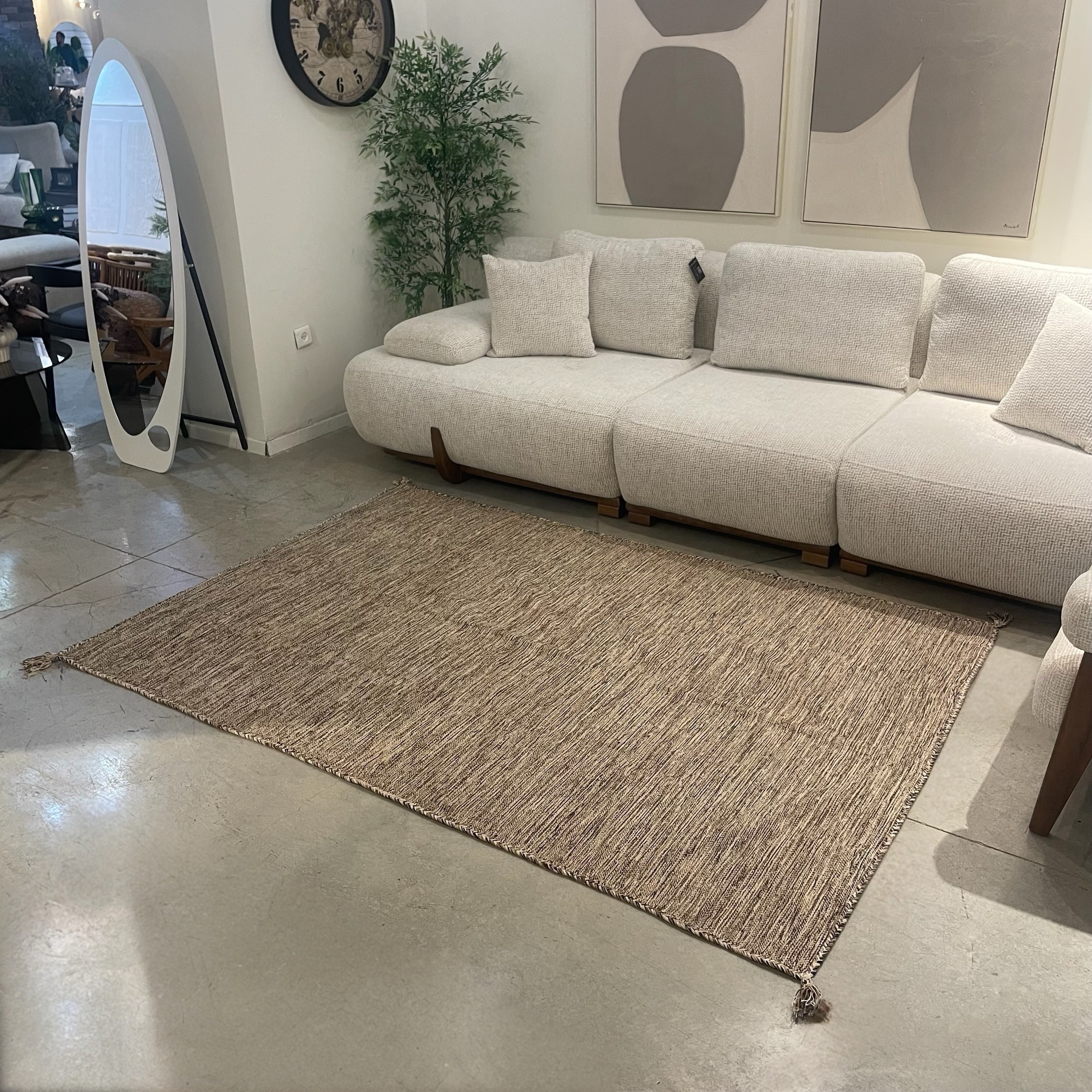 שטיח בוהו כותנה הודי חום בז בעבודת יד 150/220 דגם נובה - חיסול! שטיח בוהו כותנה הודי חום בז בעבודת יד 150/220 דגם נובה - חיסול!