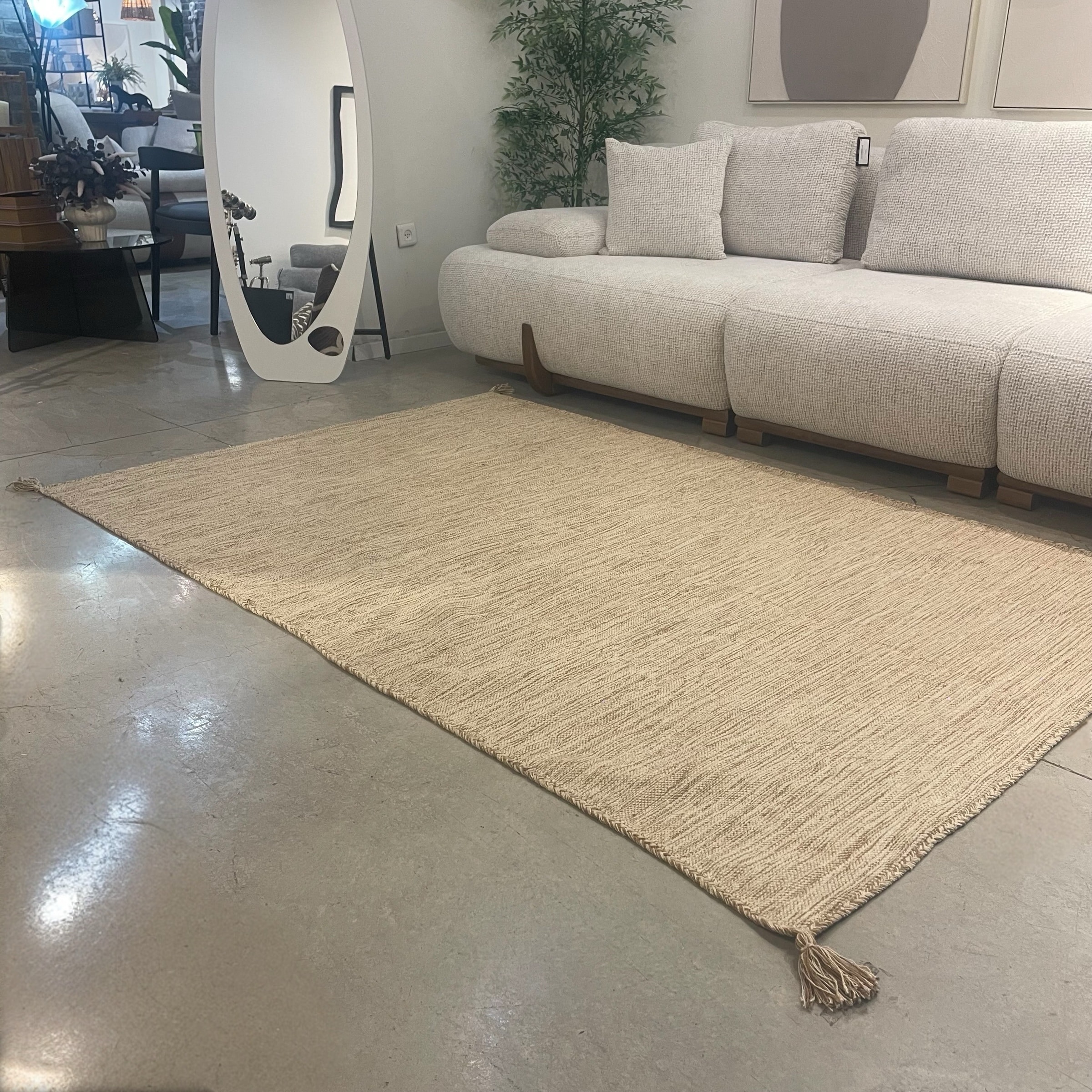 שטיח כותנה הודי בעבודת יד בגוון חול 150/220 דגם ליב - חיסול!