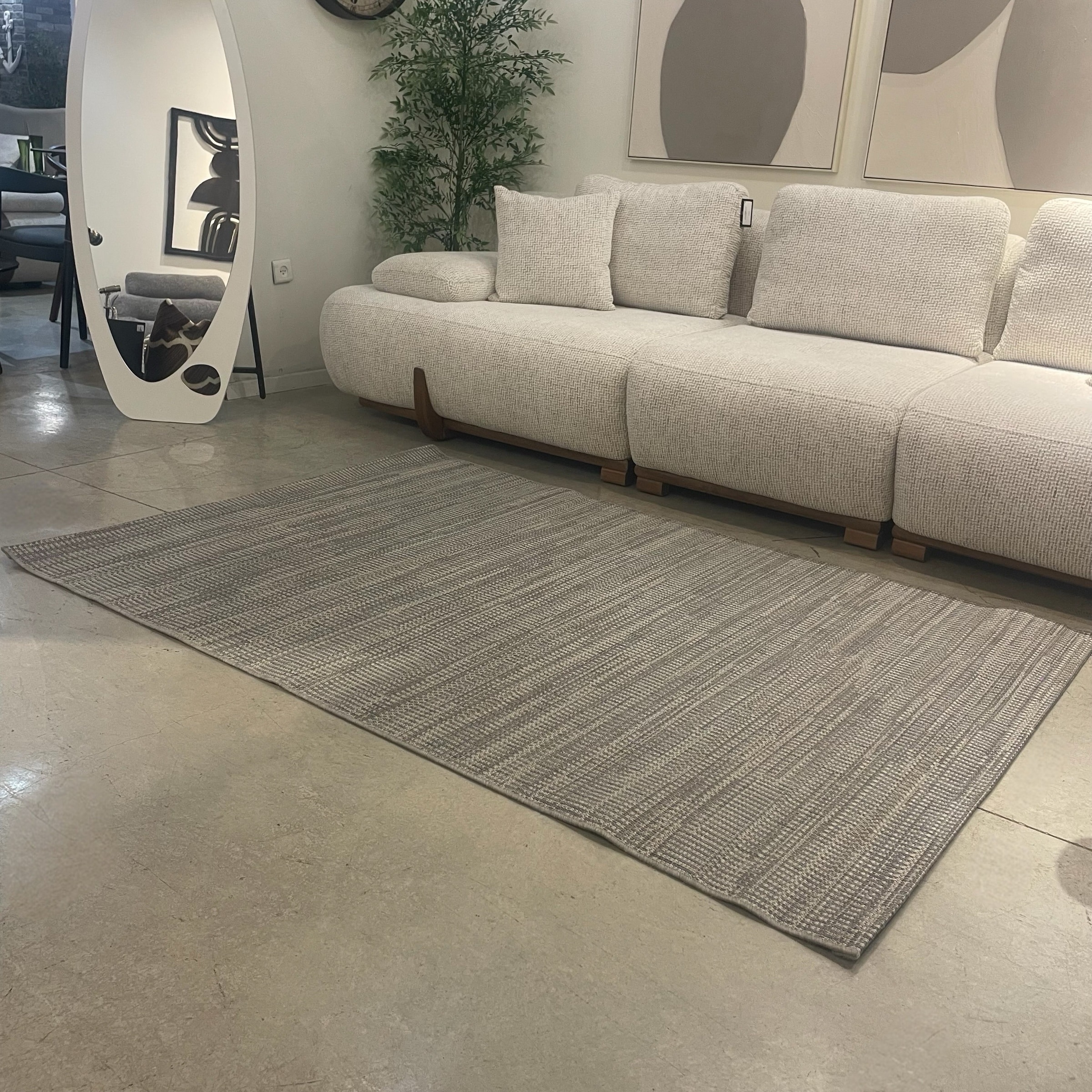 שטיח מעוצב בז׳ פסים תכלת 140/200 דגם סטאר