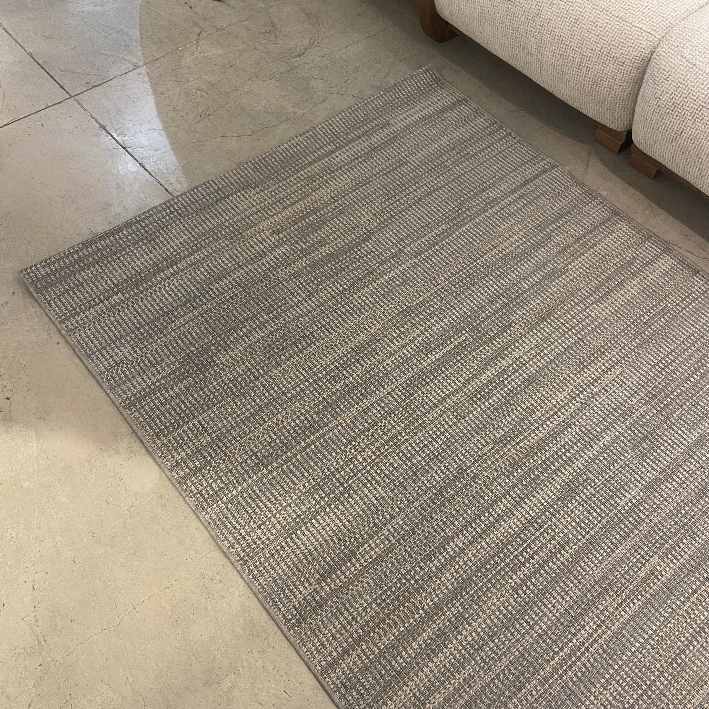 שטיח מעוצב בז׳ פסים תכלת 140/200 דגם סטאר