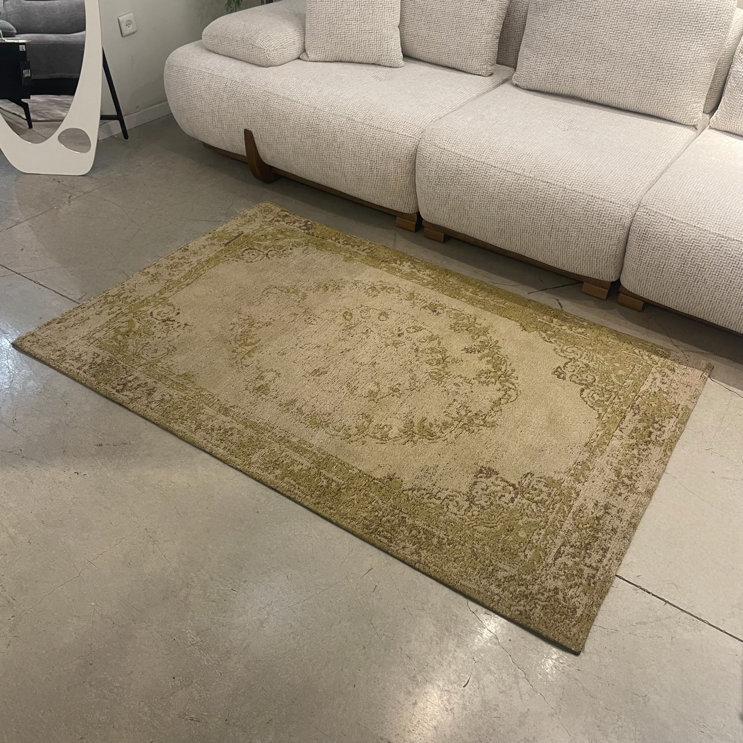 שטיח מרוקאי חרדל מדליון מרכזי 120/180 דגם הרודס