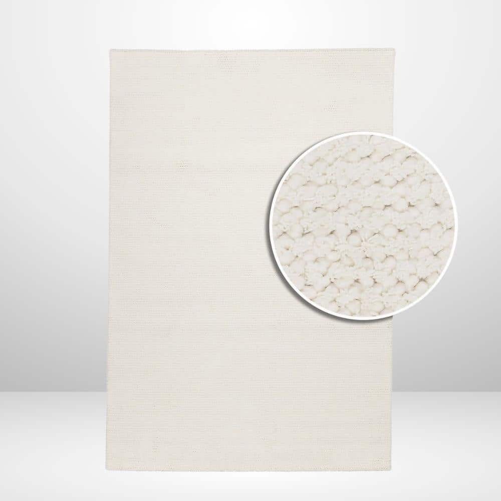 שטיח קלאסי דגם רובי בגוון שמנת | גדלים לבחירה שטיח קלאסי דגם רובי בגוון שמנת | גדלים לבחירה