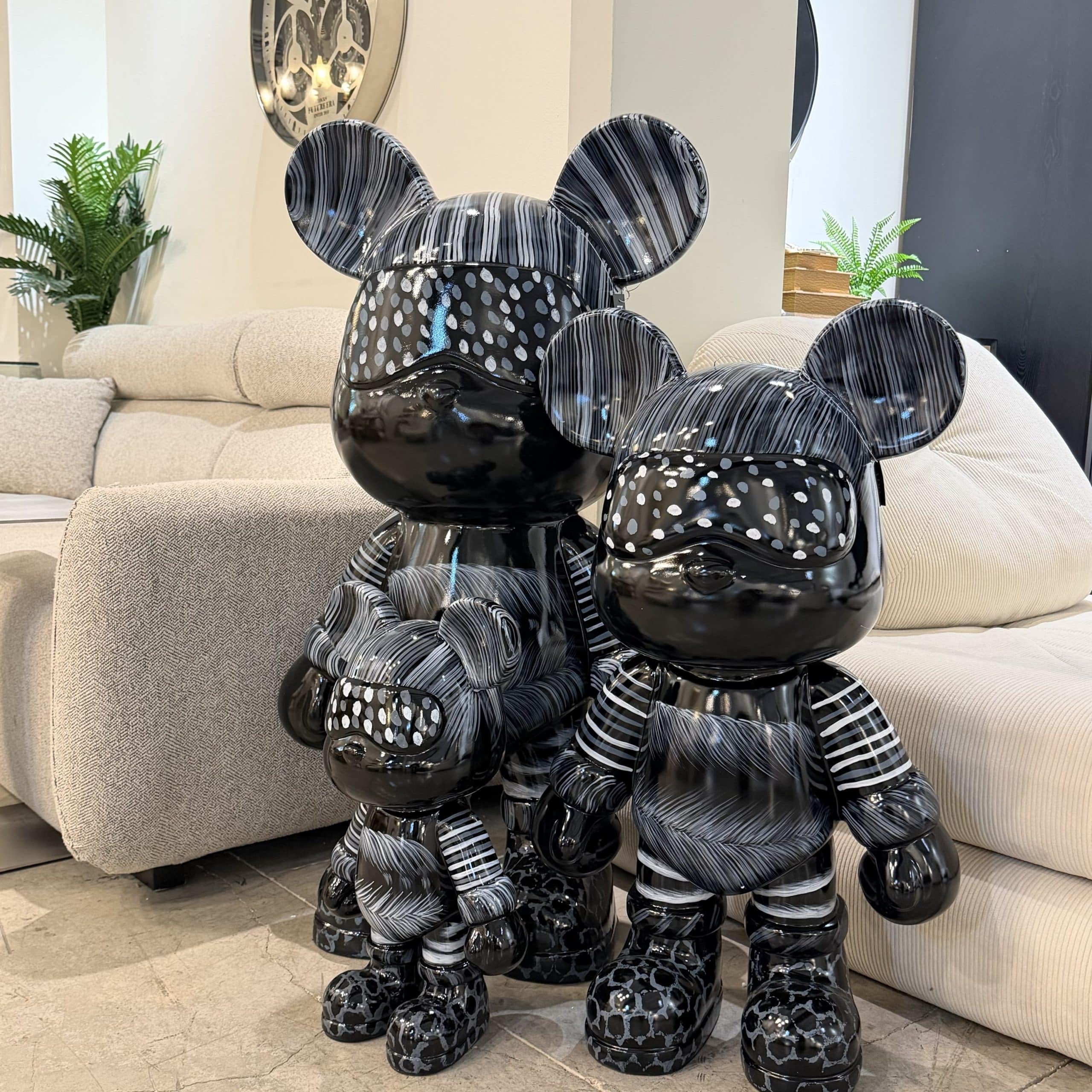 פסל דובי מיוחד צבעוני גווני שחור לבן דגם סופיה | גדלים לבחירה